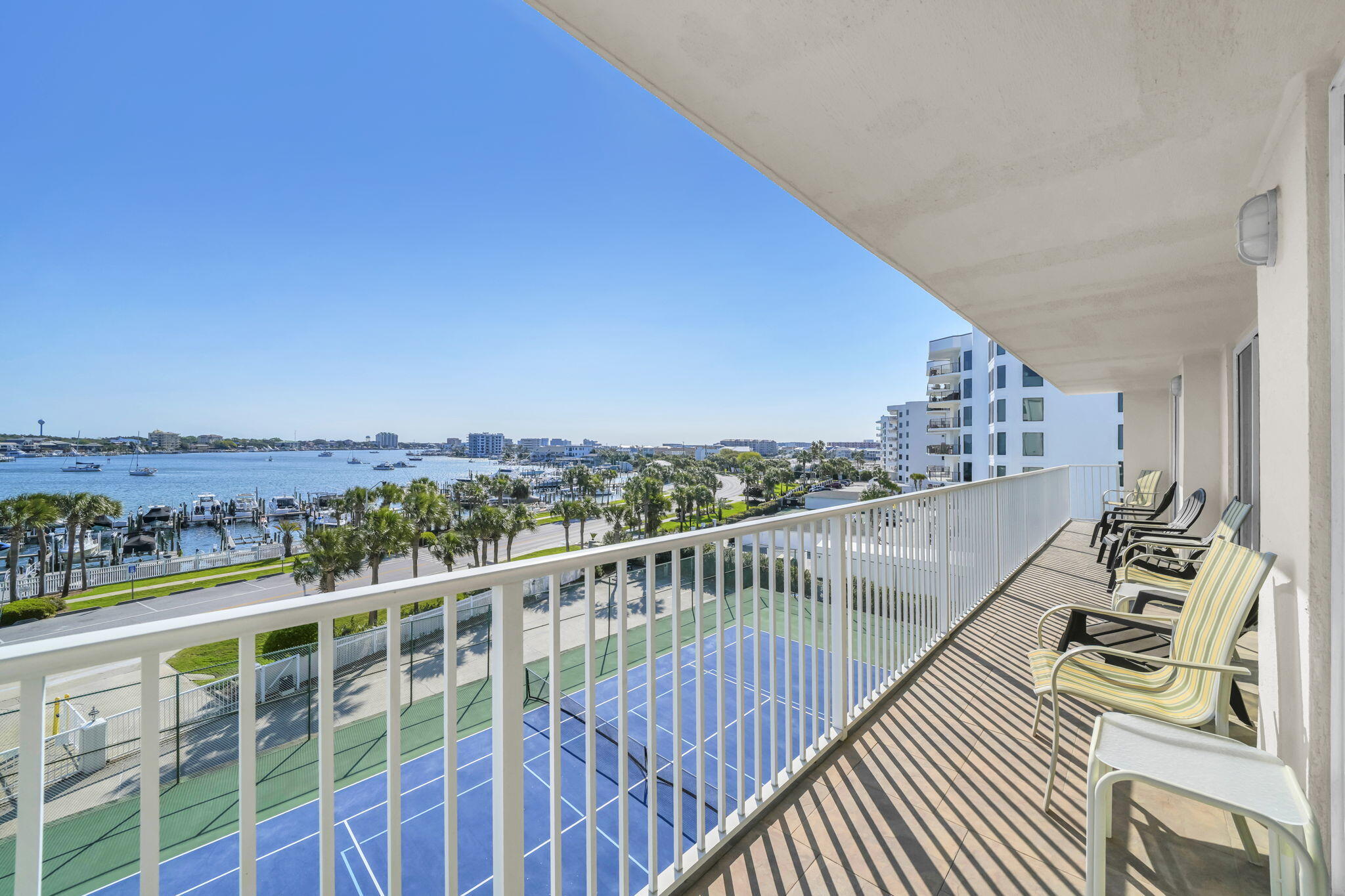 WATERVIEW TOWERS - Residential