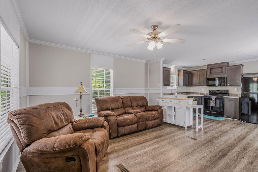 OAKWOOD HILLS UNIT 2 - Residential