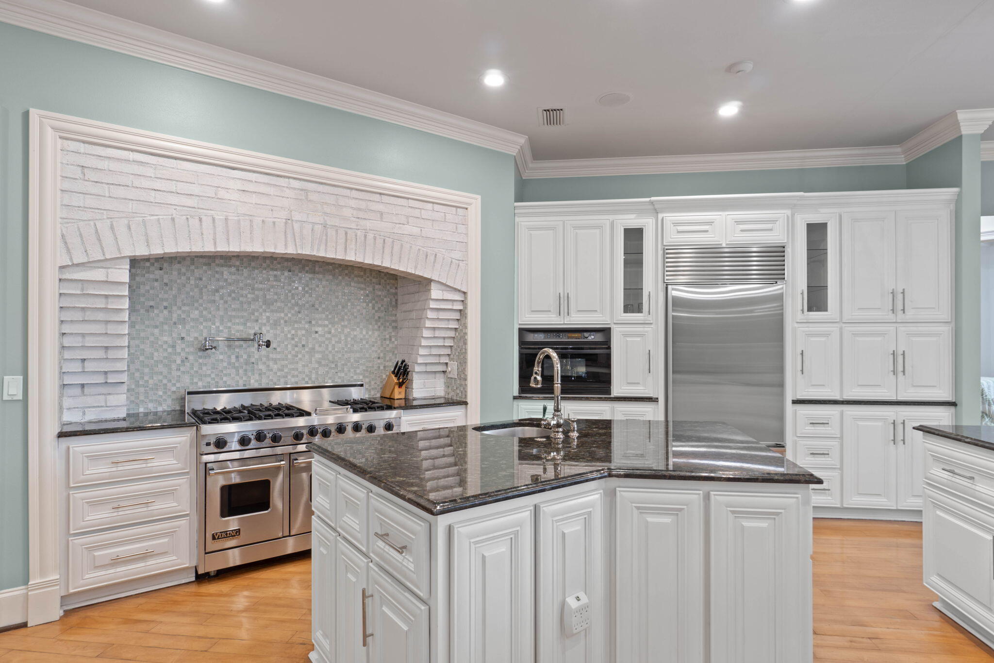 KELLY PLANTATION - Residential