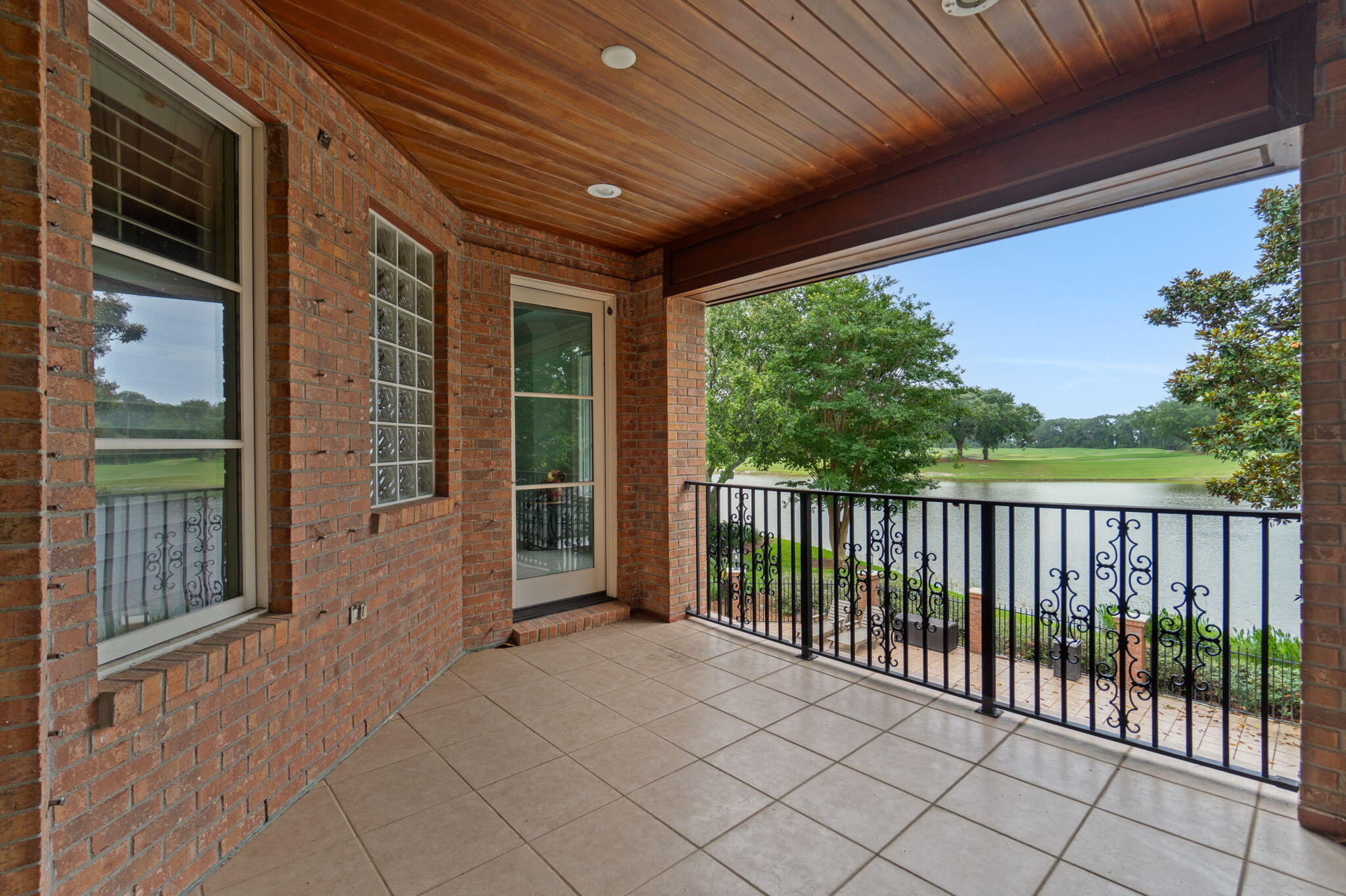 KELLY PLANTATION - Residential