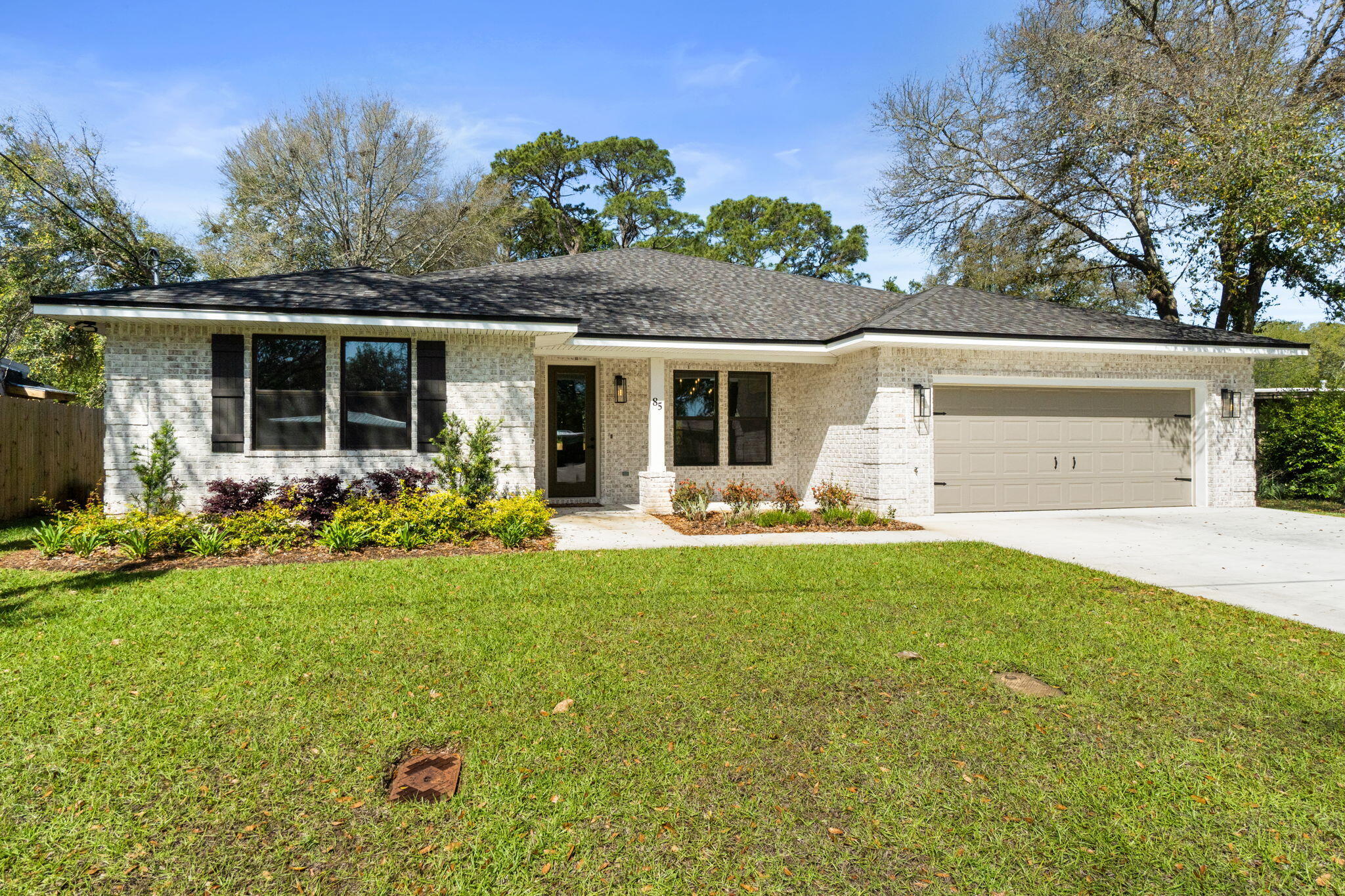 ELLIOTTS POINT 7TH ADDN - Residential
