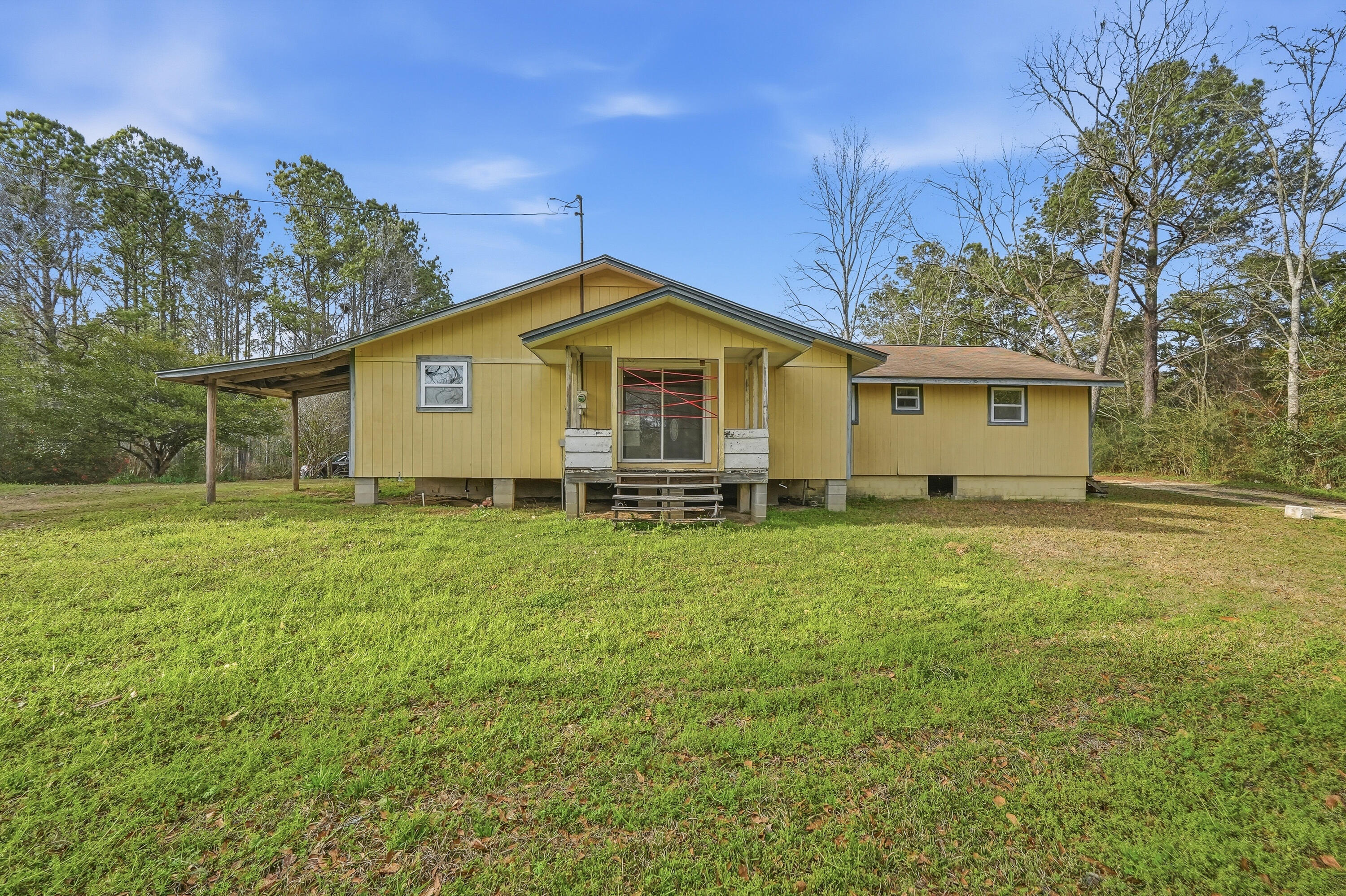 NO RECORDED SUBDIVISION - Residential