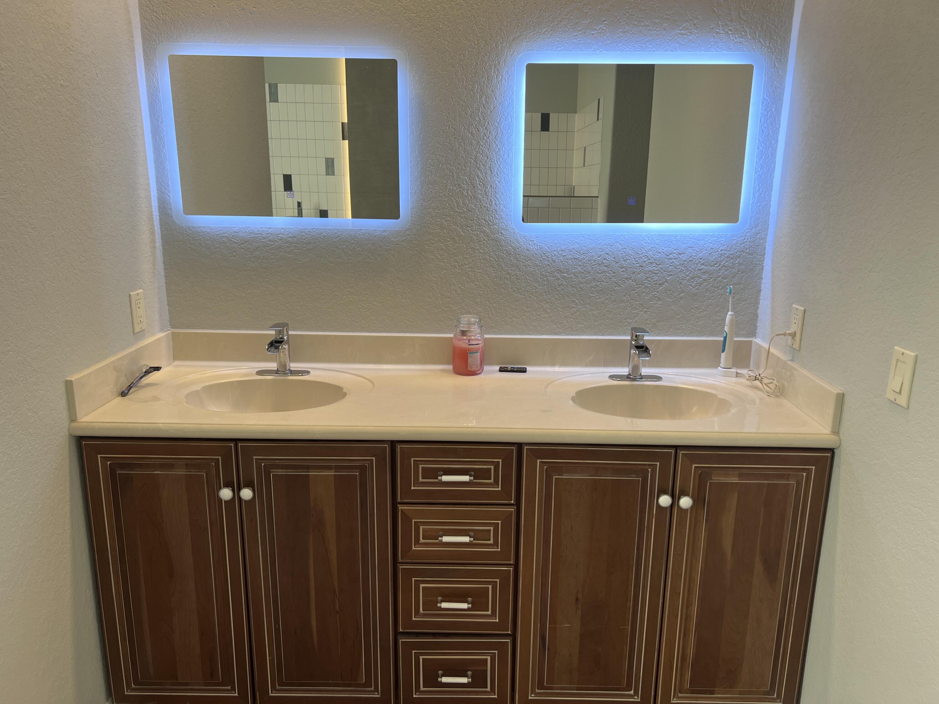 HOLLEY BY THE SEA - Residential