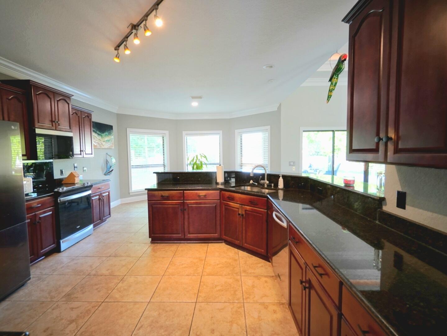 HOLLEY BY THE SEA - Residential