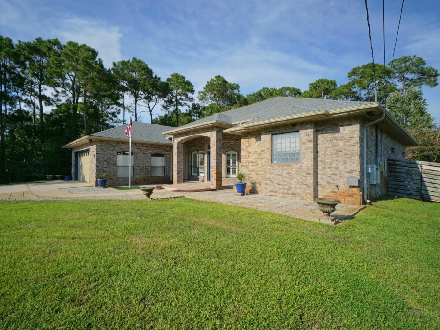 HOLLEY BY THE SEA - Residential