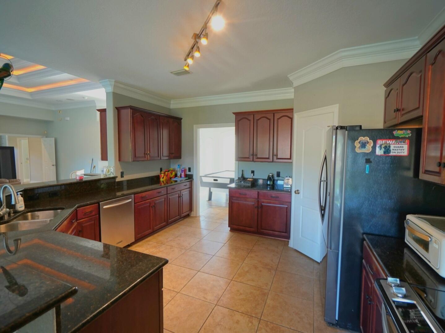 HOLLEY BY THE SEA - Residential