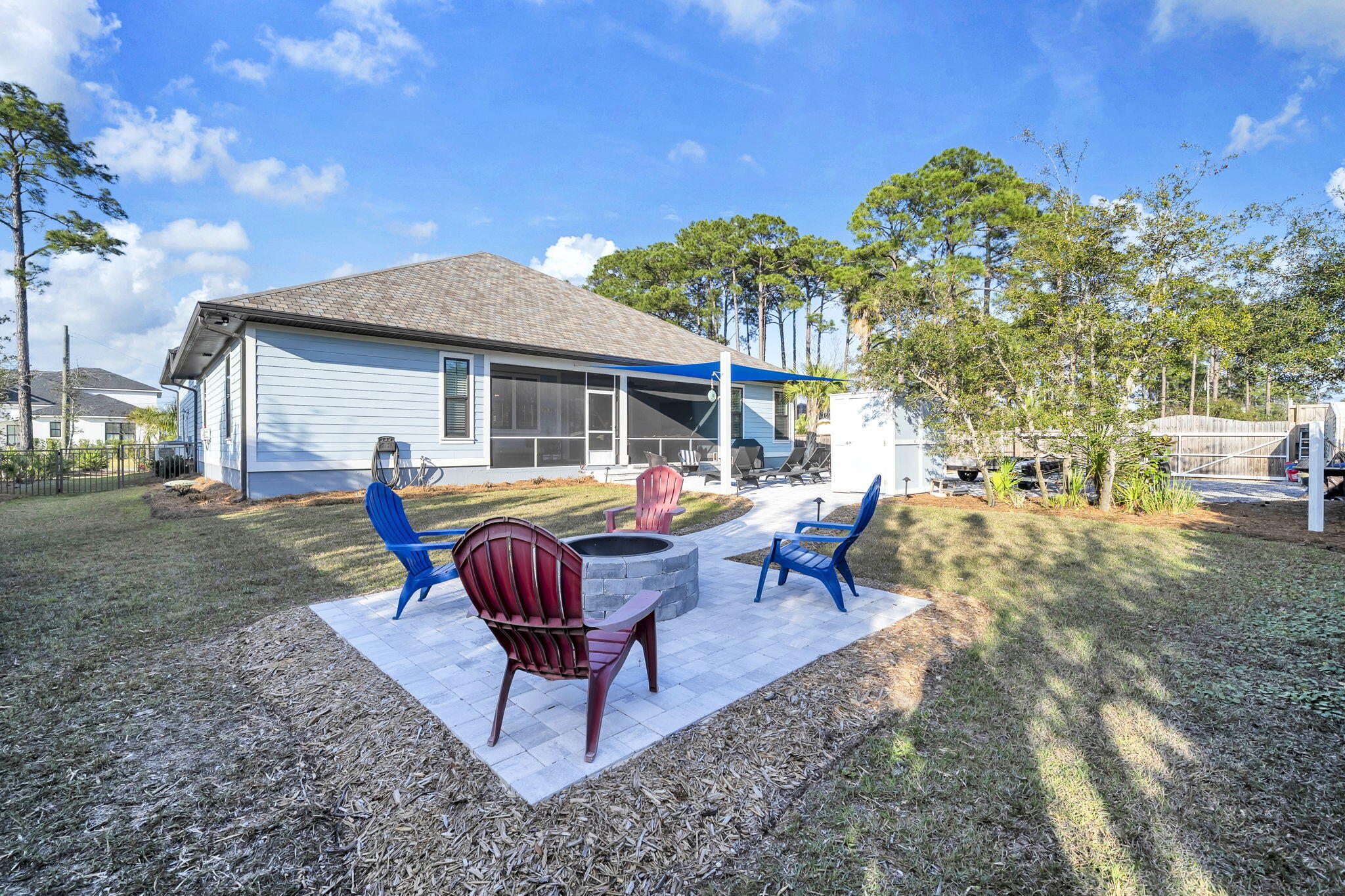 CREEKWATER BAY ESTATES UNREC - Residential
