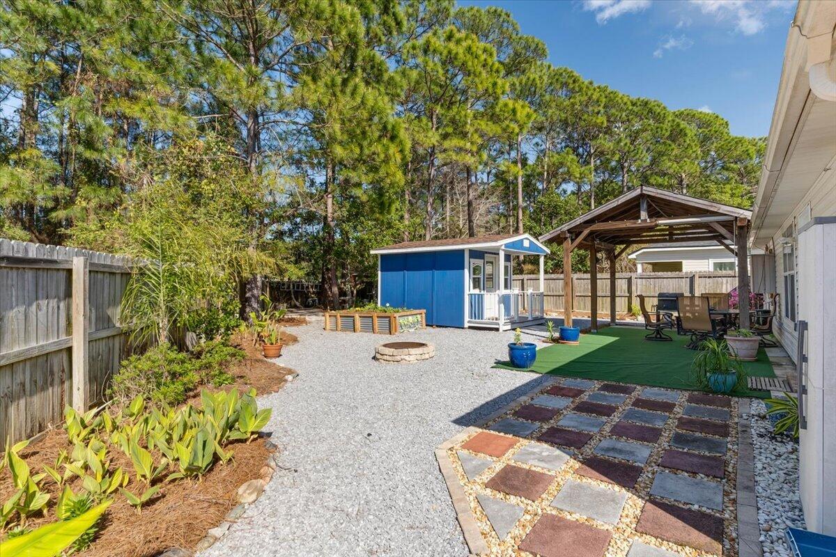 SHADOW LAKES - Residential