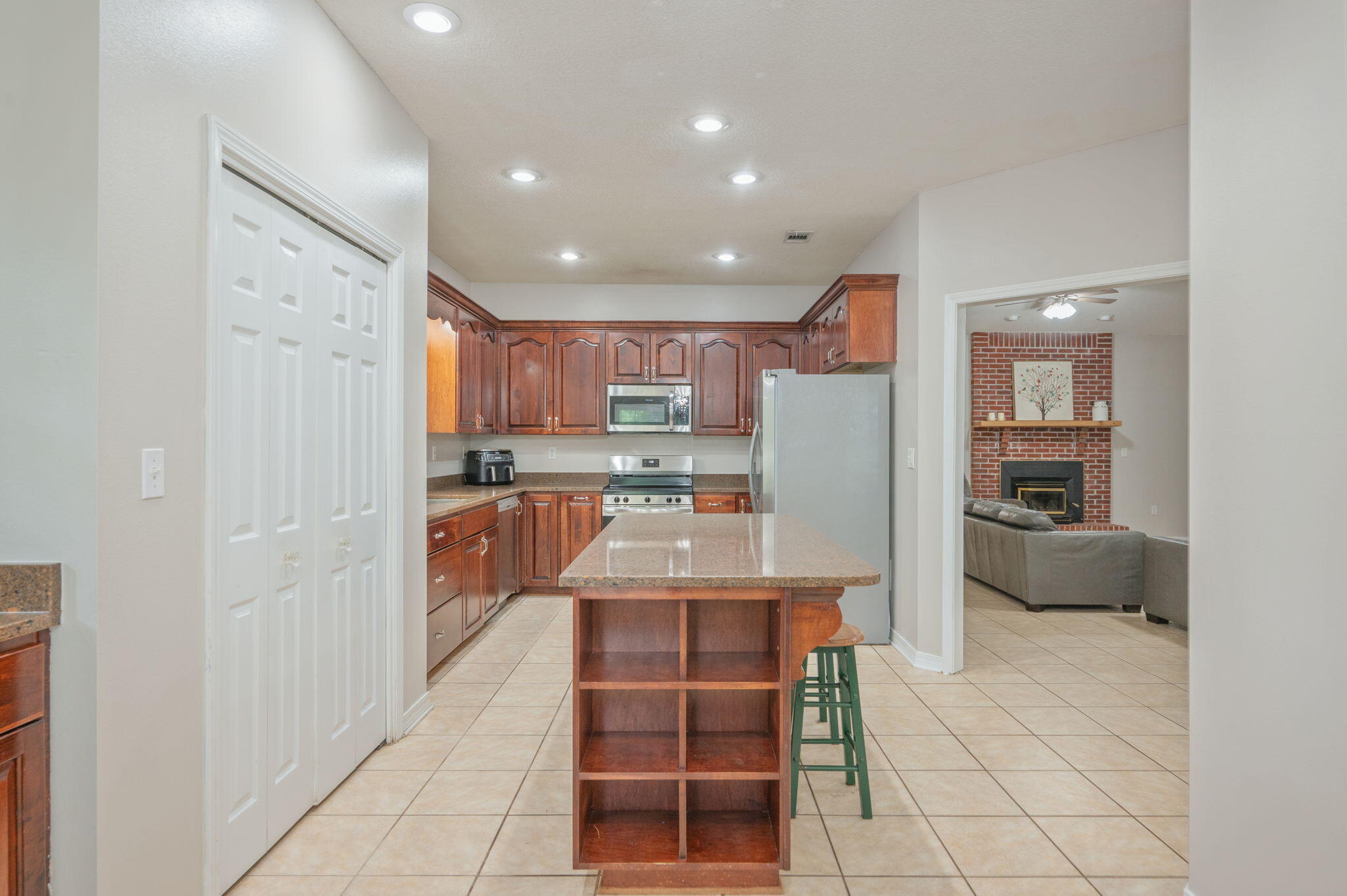 OAKDALE MINI FARMS - Residential