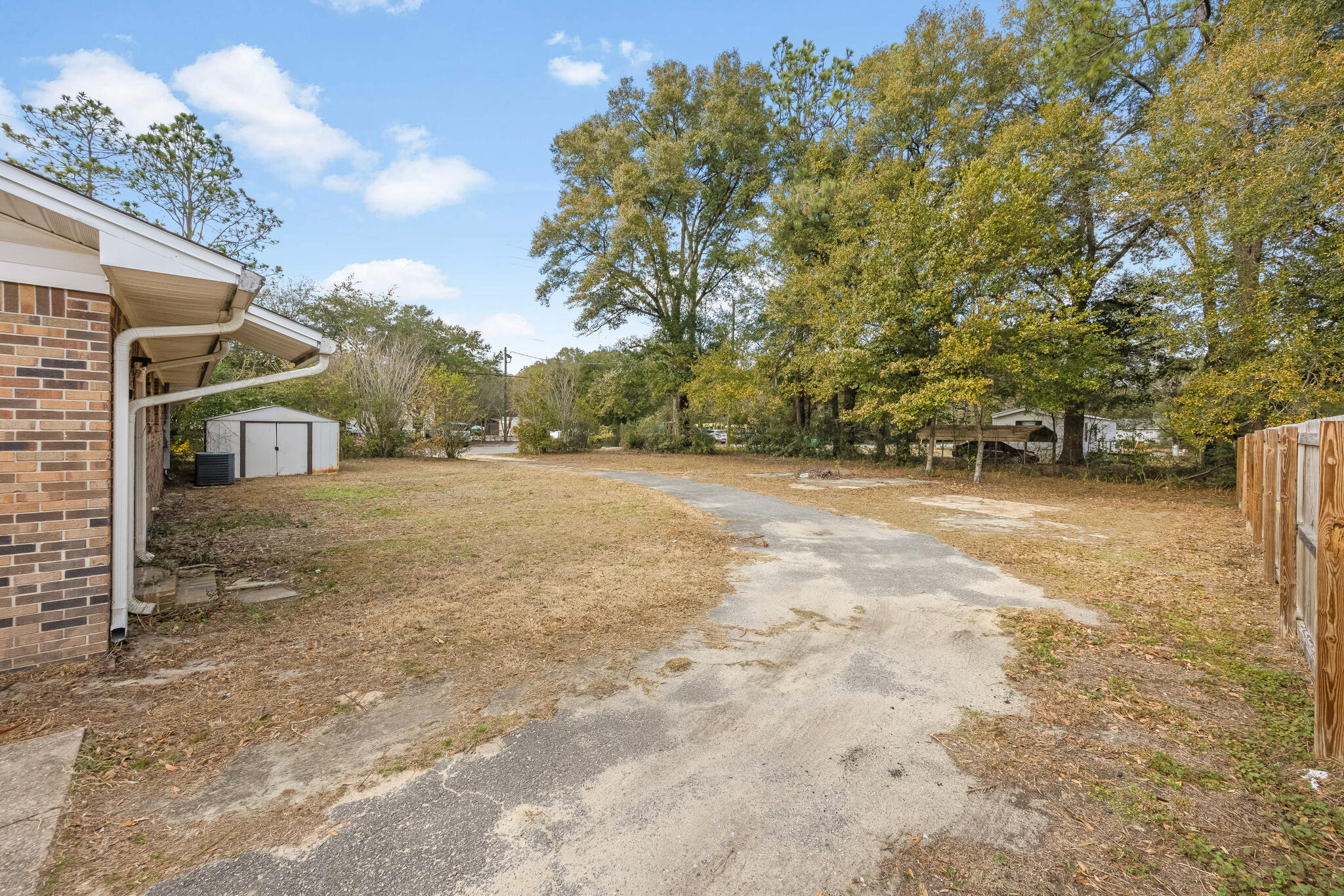 CRESTVIEW - Residential