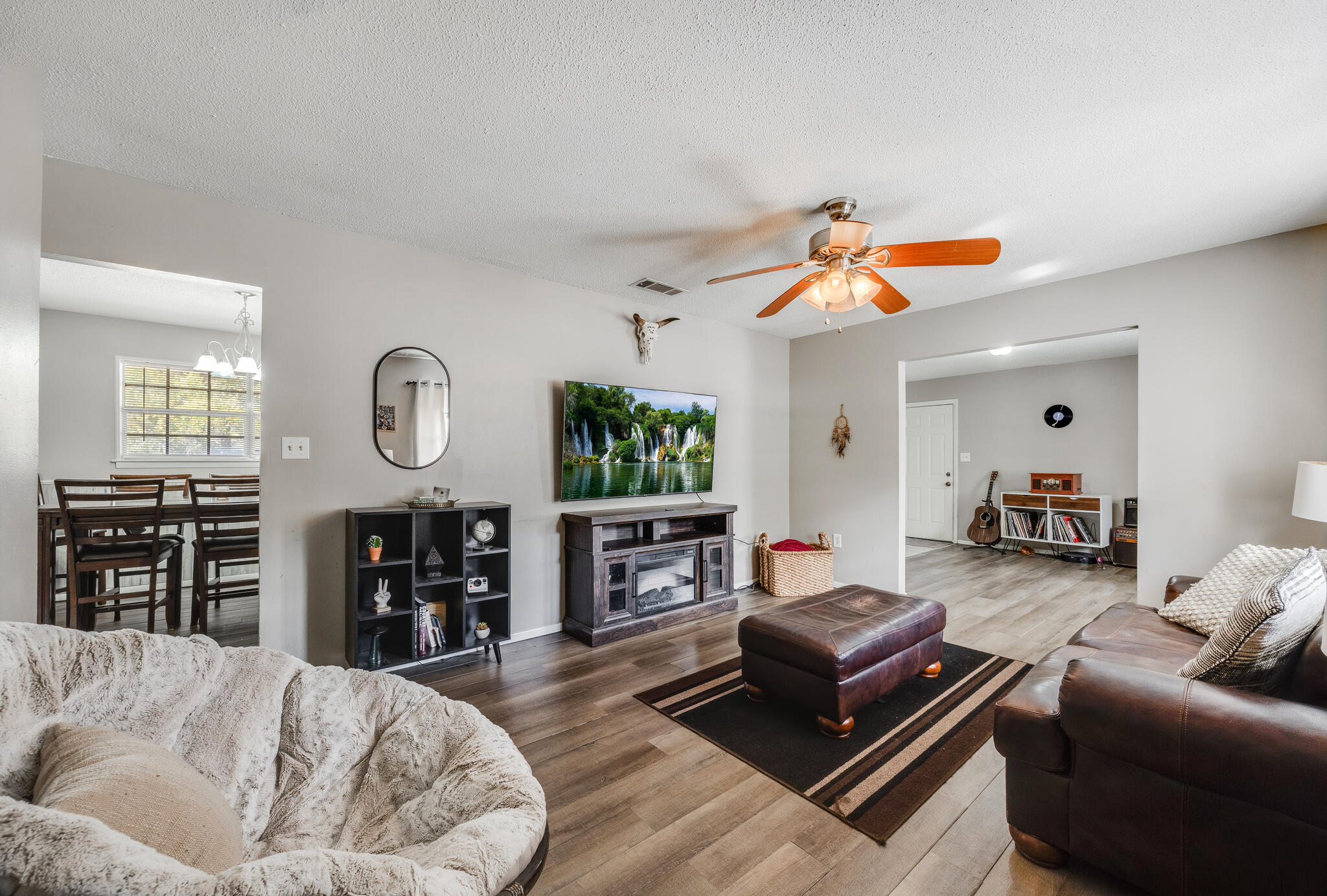 SHORT SALE

3 bedroom, 2 bathroom home offering approximately 1,375 square feet of living space on a larger lot in a central location. This property provides a functional layout with comfortable living areas and good potential for a buyer looking to make it their own.