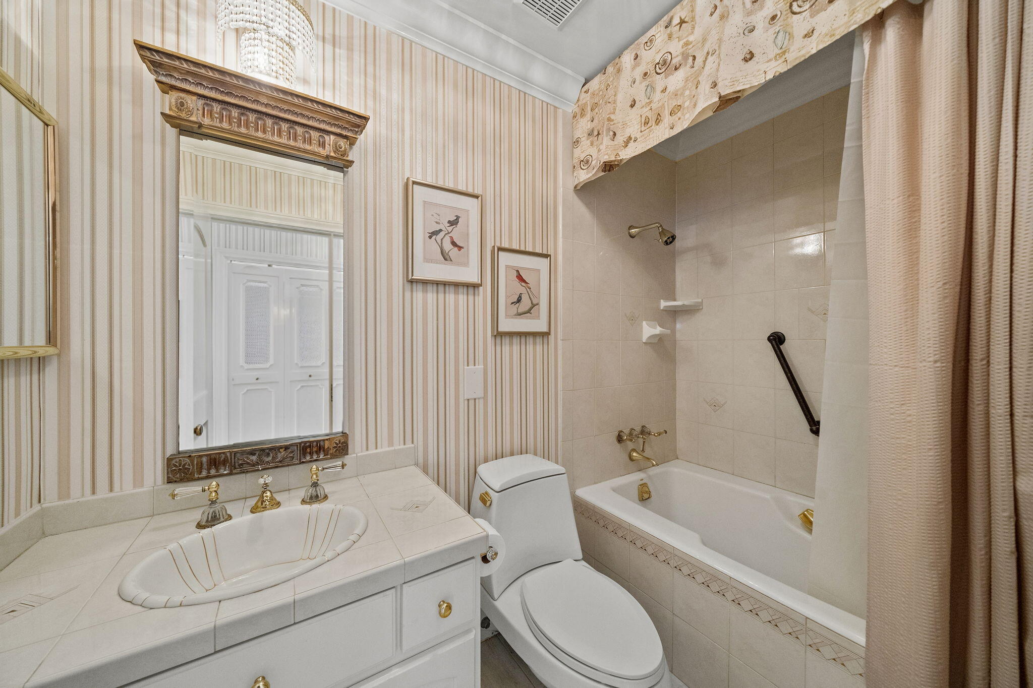 REGENCY TOWERS CONDO - Residential