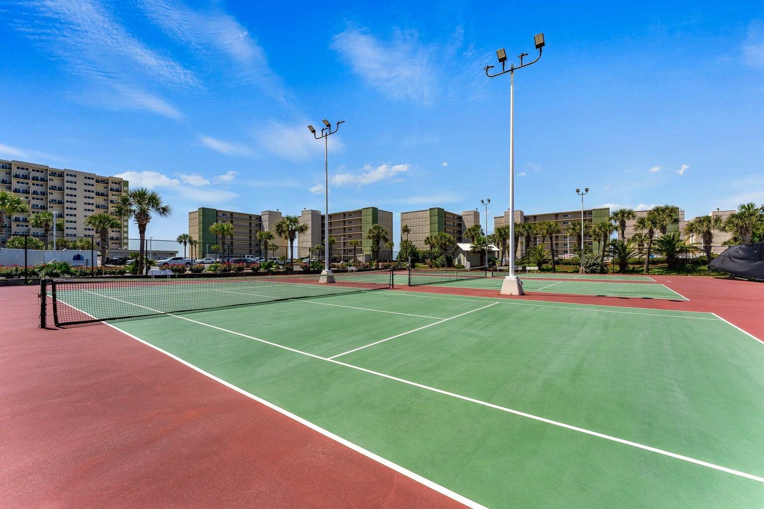 PINNACLE PORT PHASE I - Residential