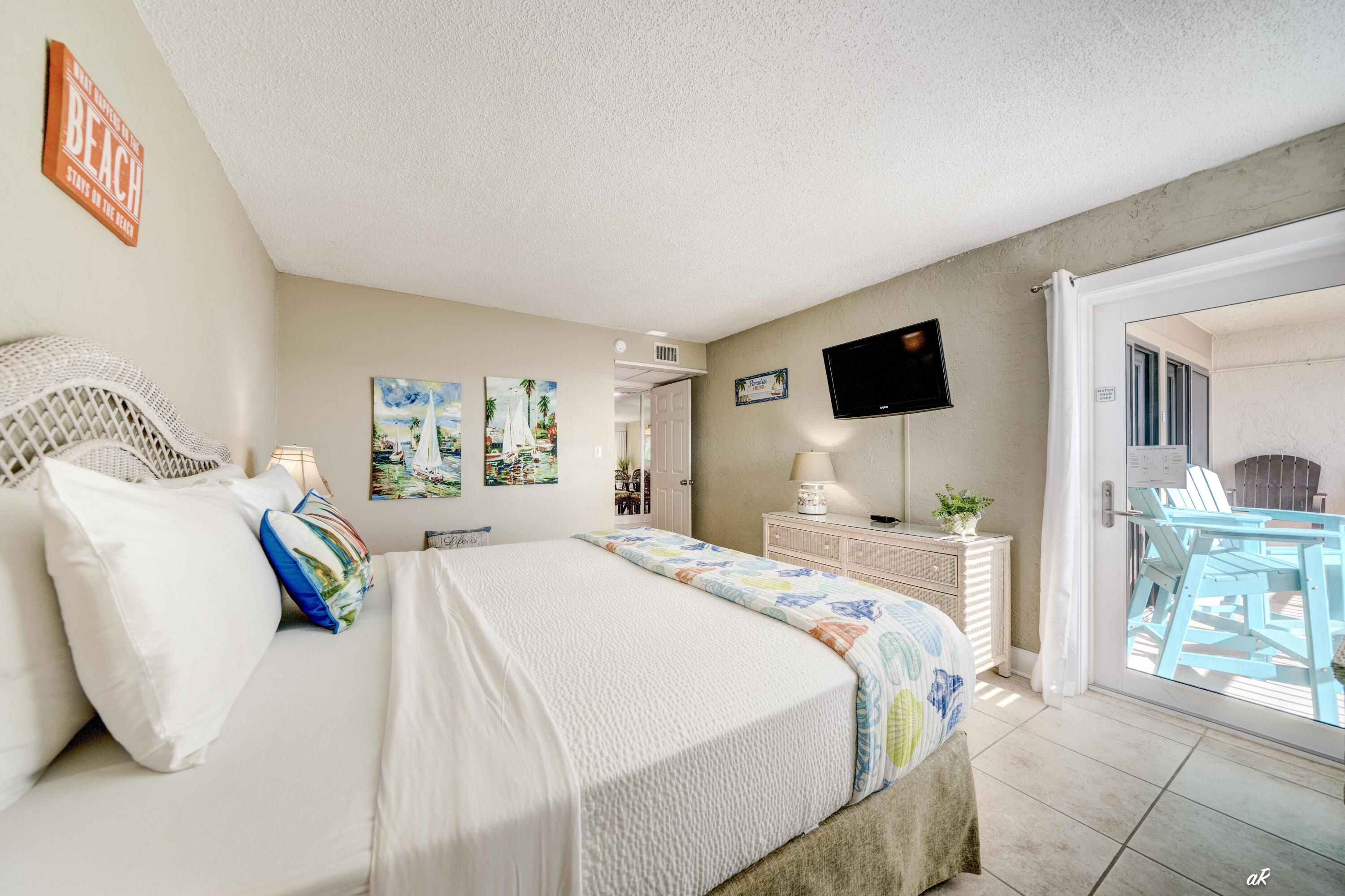 SUGAR BEACH T/H - Residential
