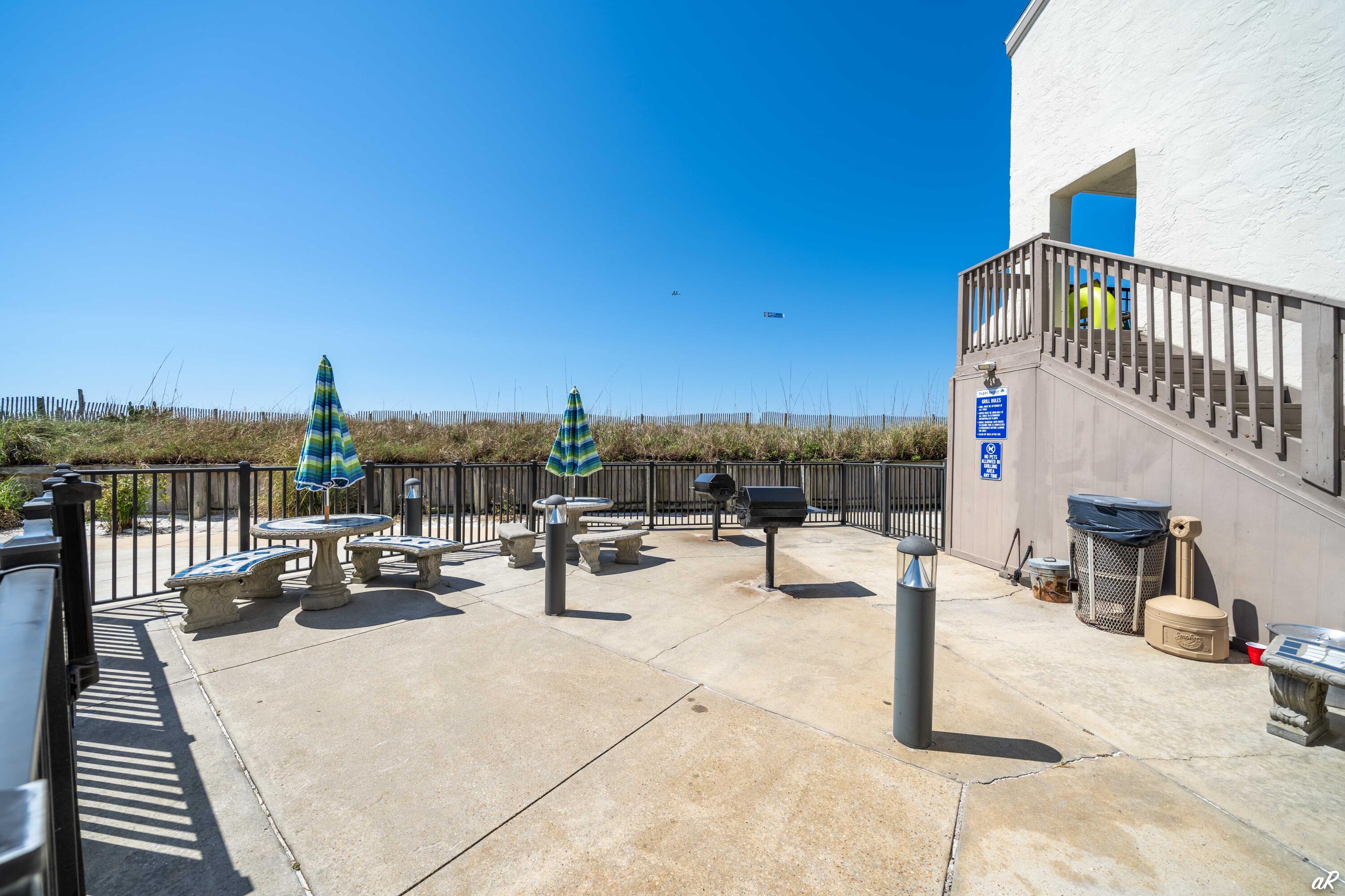 SUGAR BEACH T/H - Residential