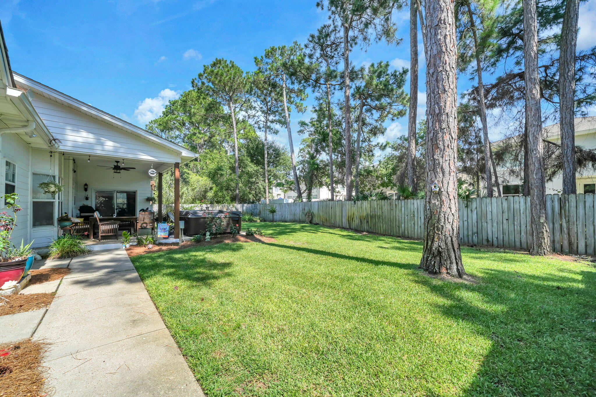 FLAMINGO BEACH - Residential