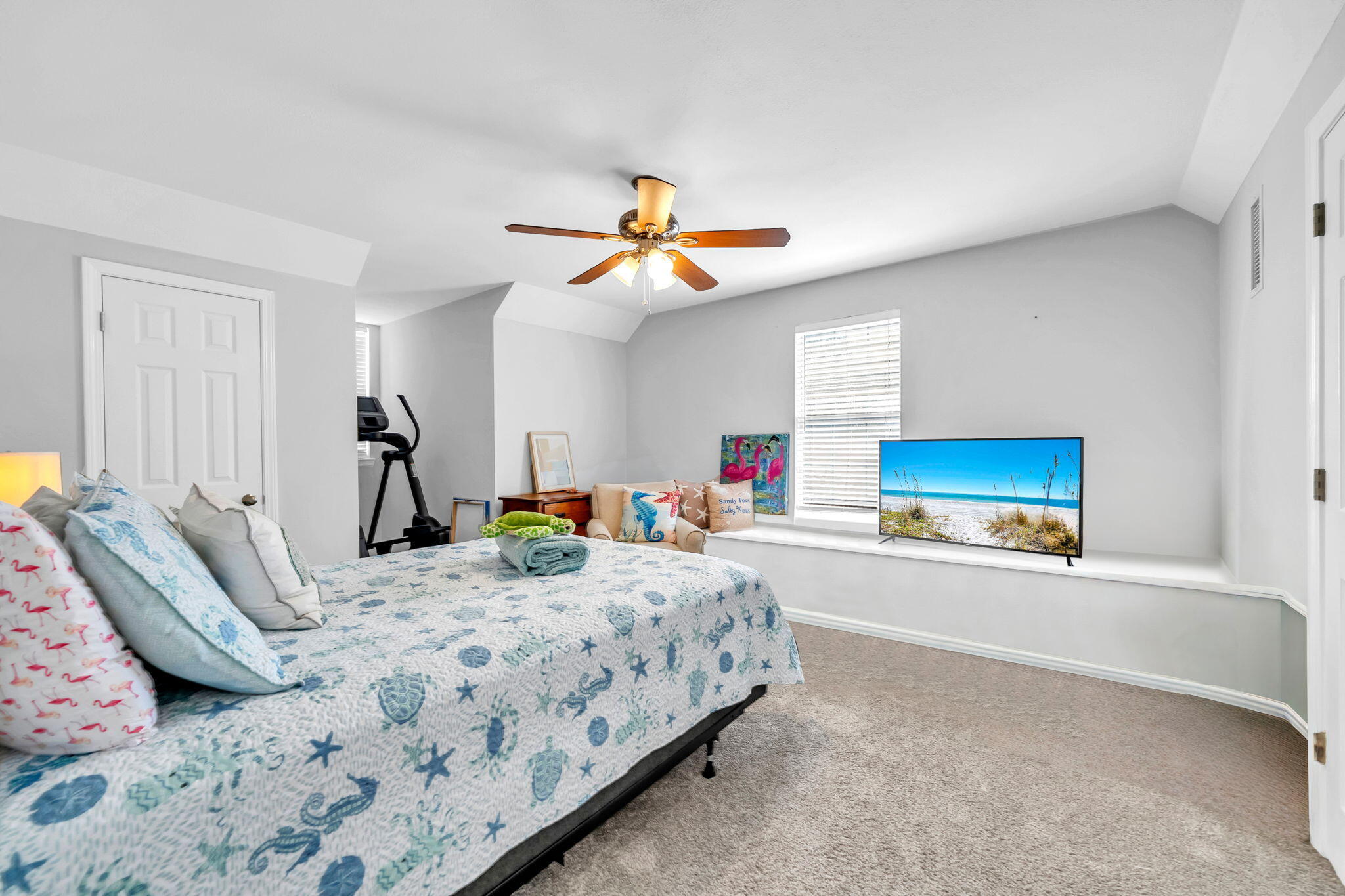 FLAMINGO BEACH - Residential