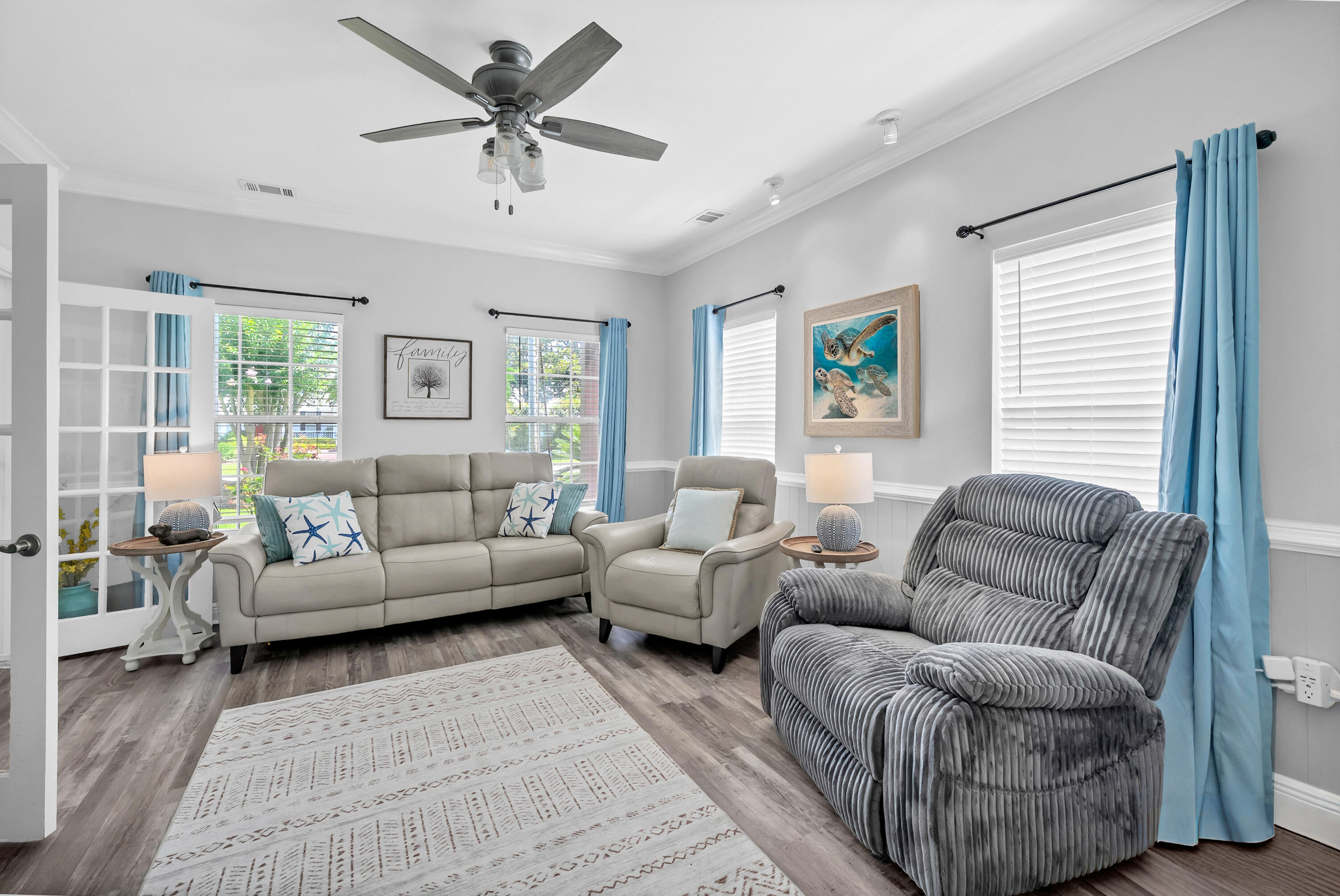 FLAMINGO BEACH - Residential