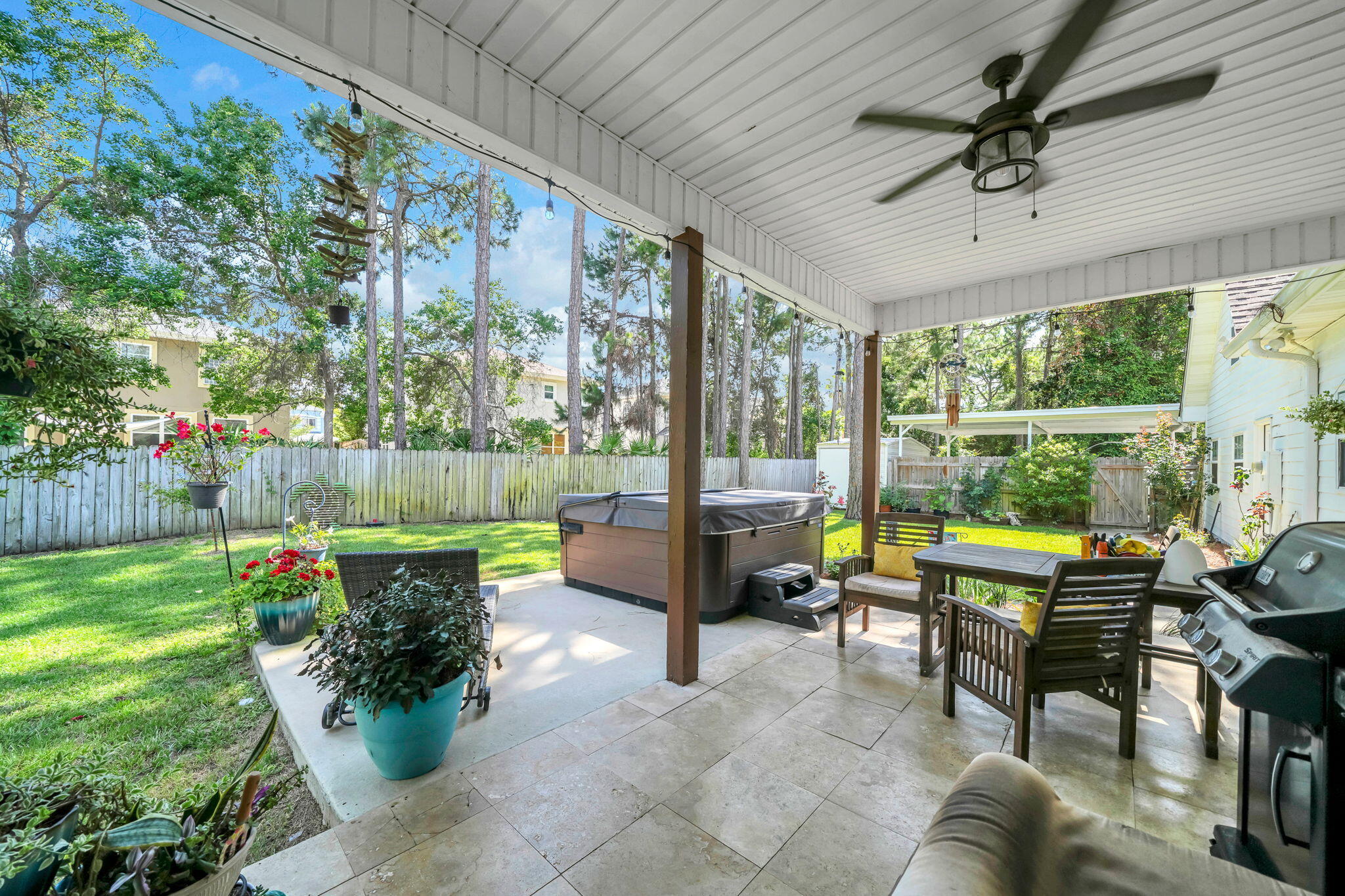FLAMINGO BEACH - Residential