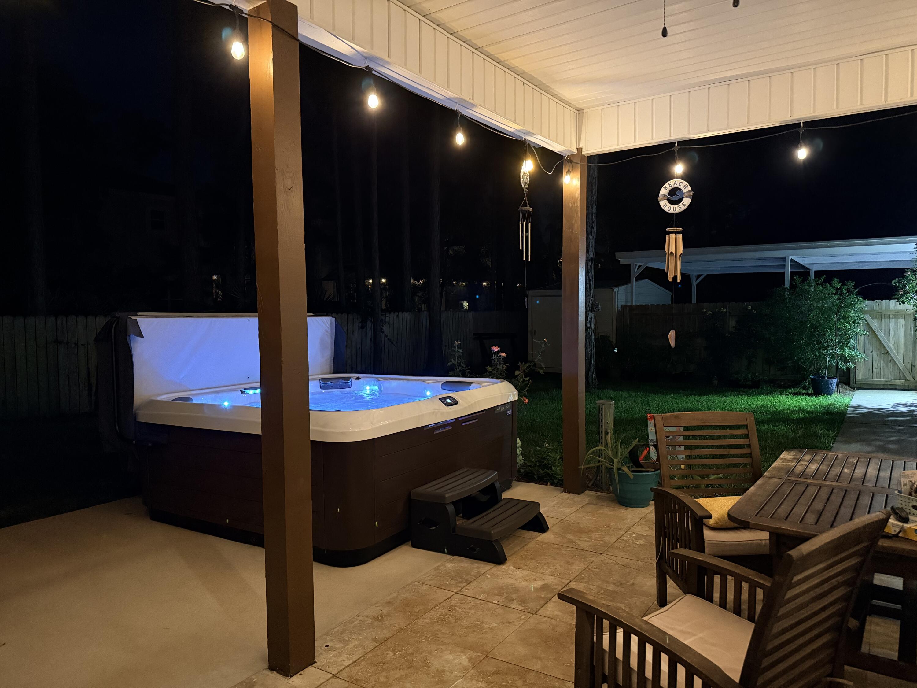 FLAMINGO BEACH - Residential
