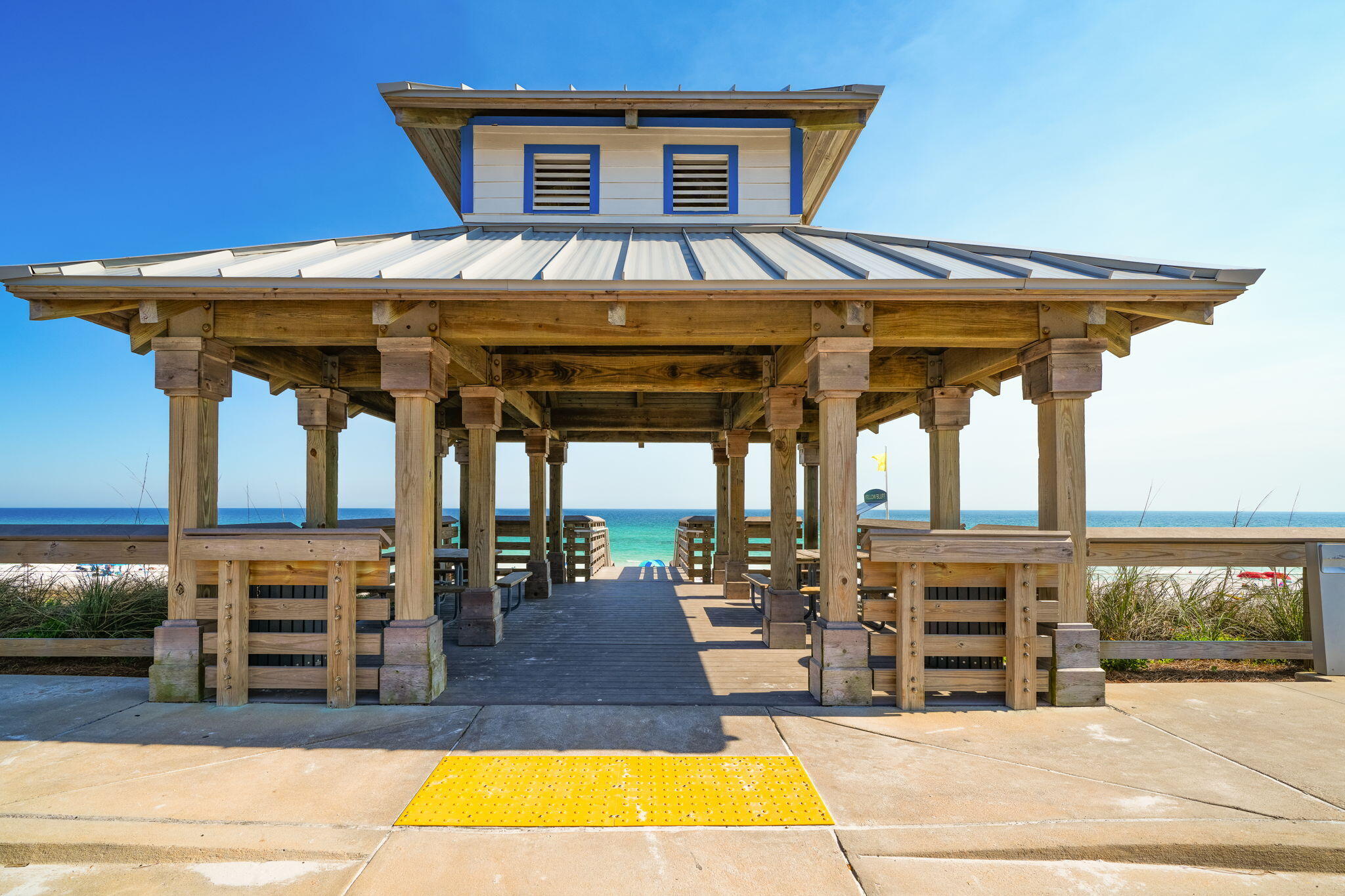 FLAMINGO BEACH - Residential
