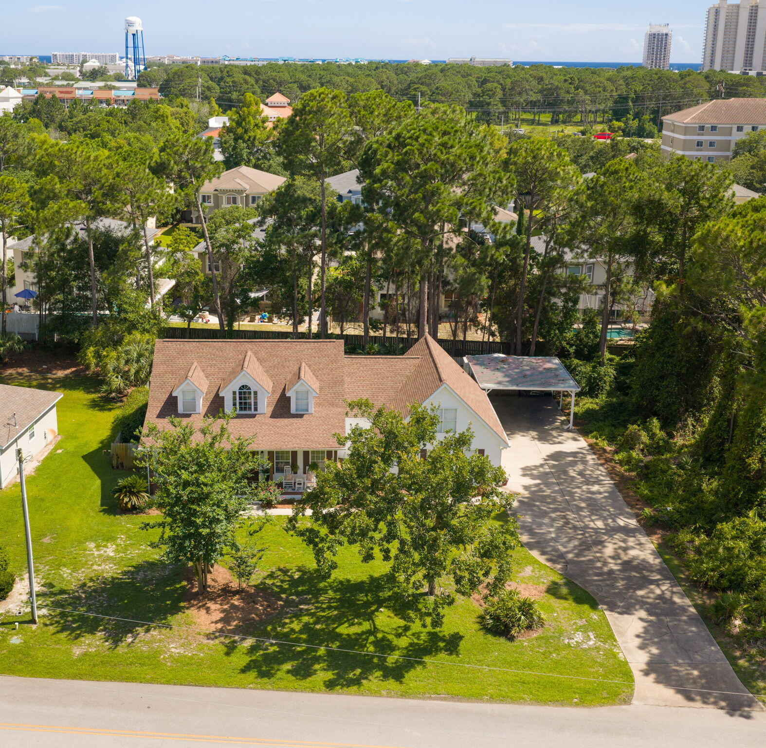 FLAMINGO BEACH - Residential