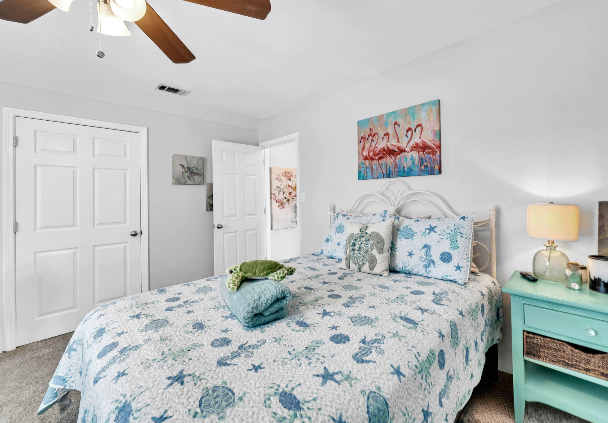 FLAMINGO BEACH - Residential
