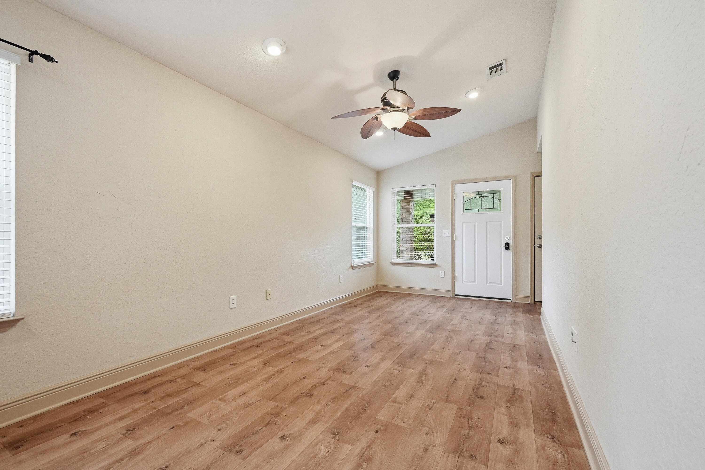 OAKDALE MINI FARMS - Residential