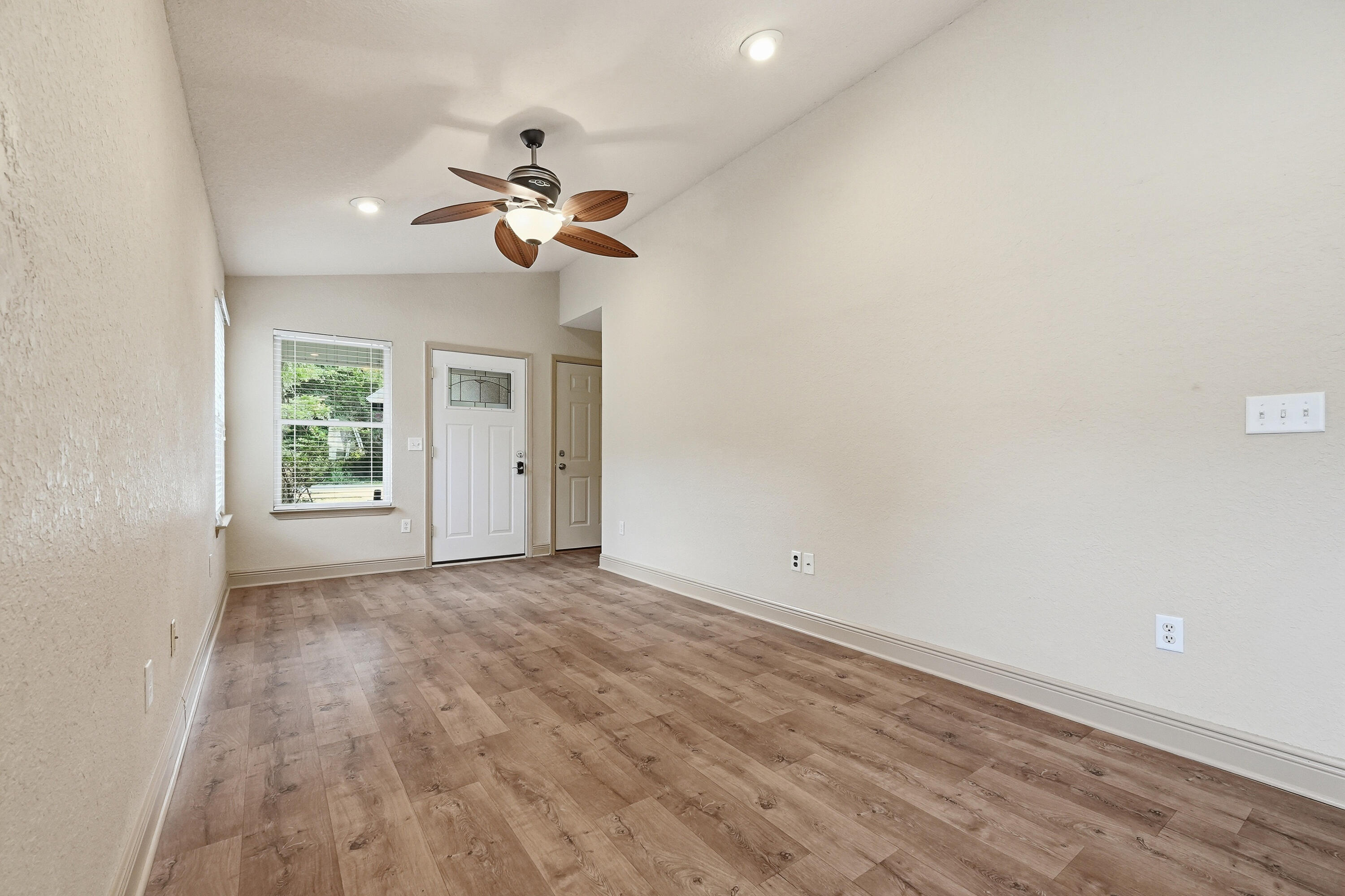 OAKDALE MINI FARMS - Residential