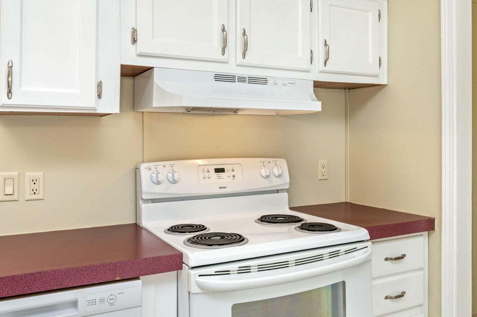 OAKWOOD HILLS UNIT 1 - Residential Lease