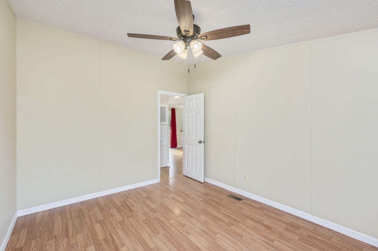 OAKWOOD HILLS UNIT 1 - Residential Lease
