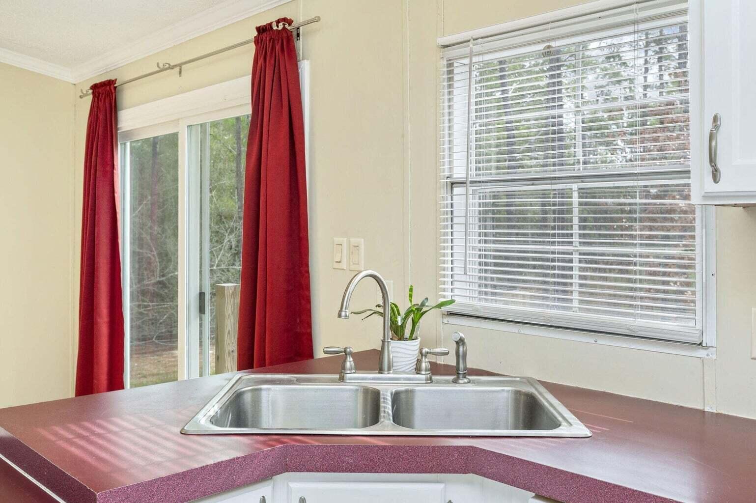 OAKWOOD HILLS UNIT 1 - Residential Lease