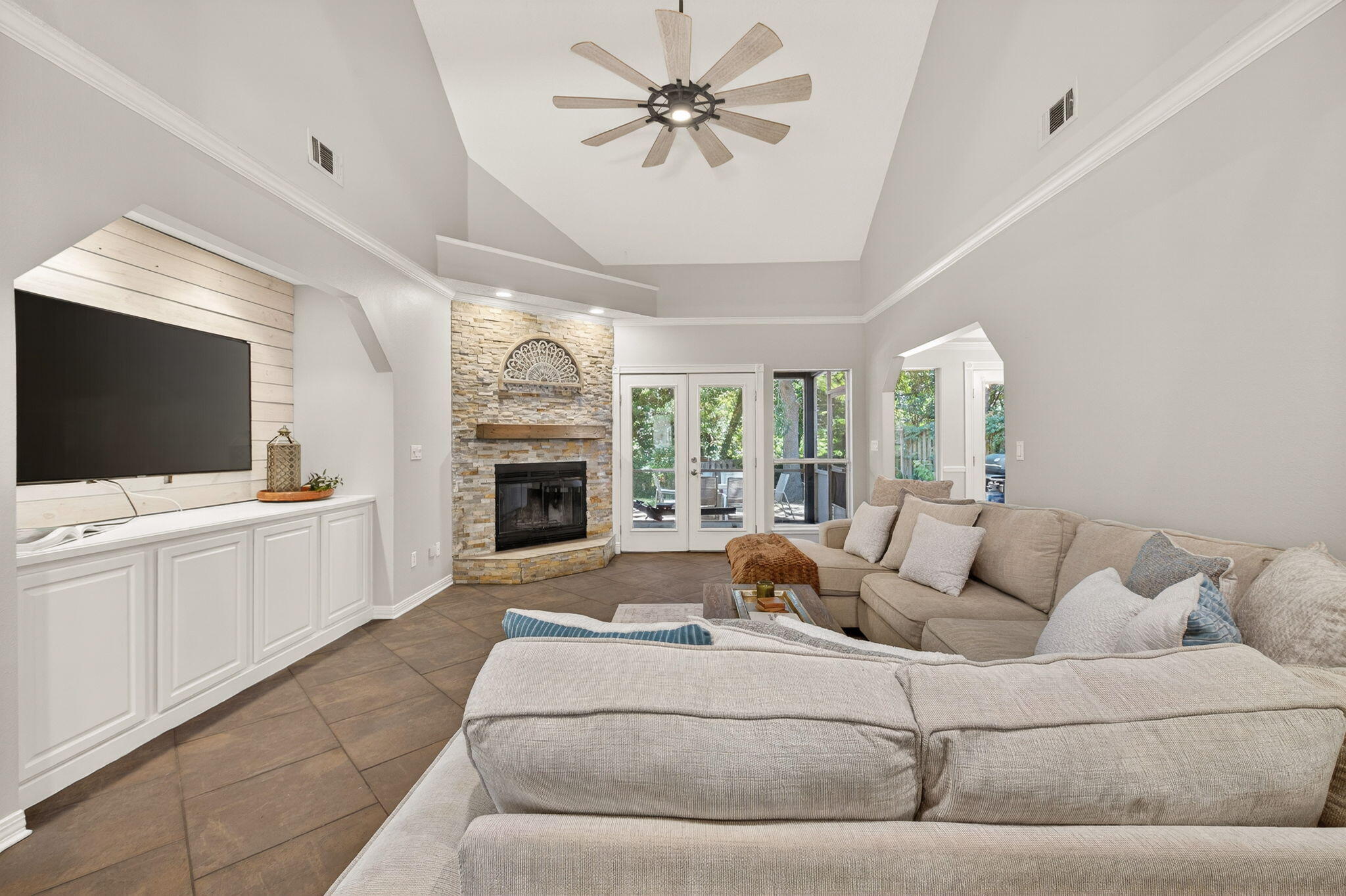 ISLANDVIEW BEACH - Residential