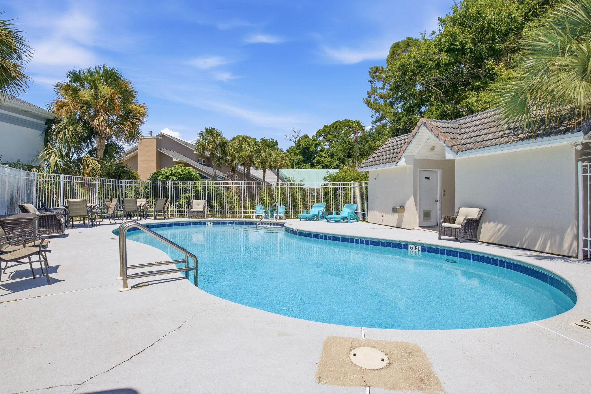 ISLANDVIEW BEACH - Residential