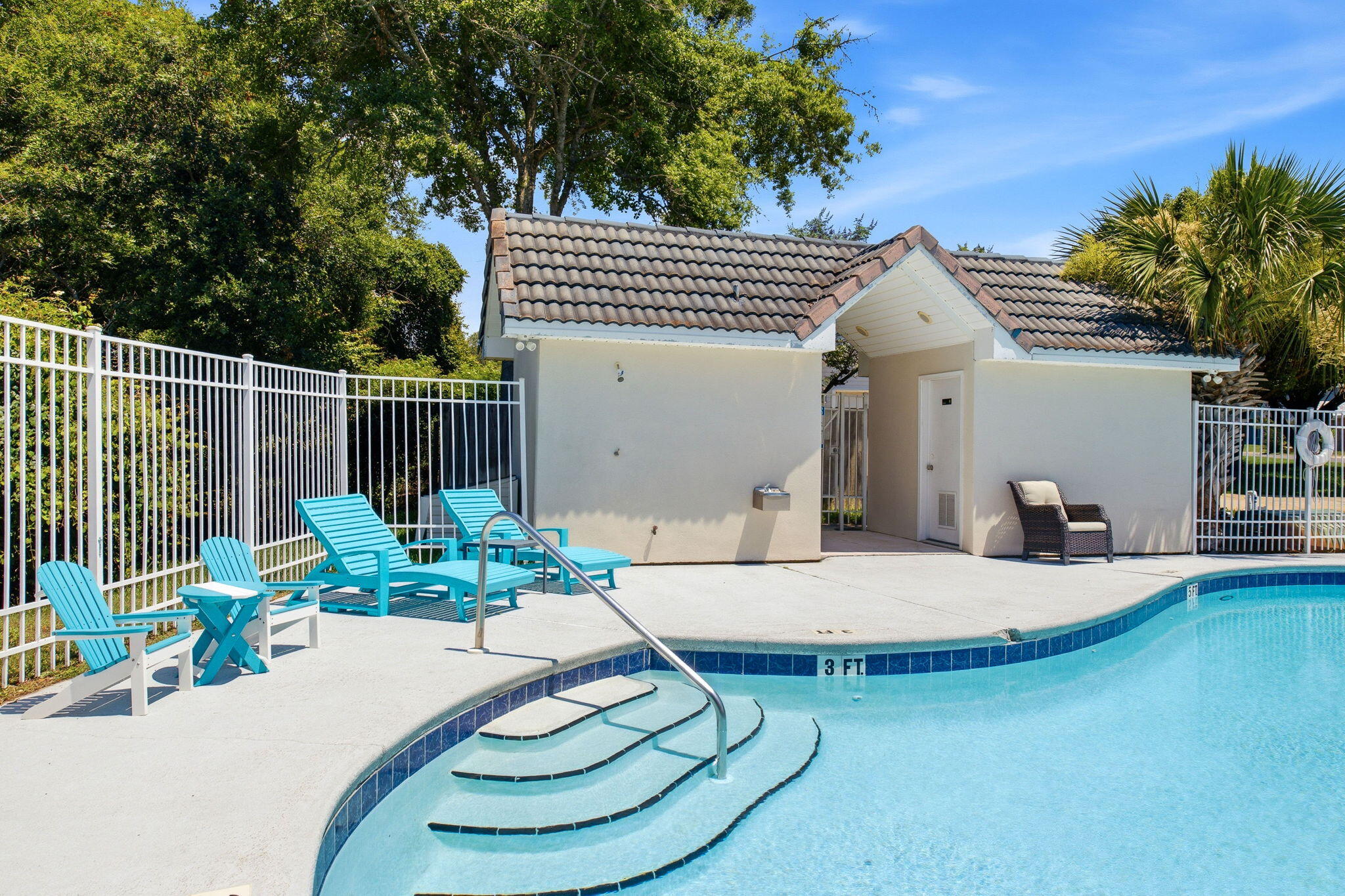 ISLANDVIEW BEACH - Residential