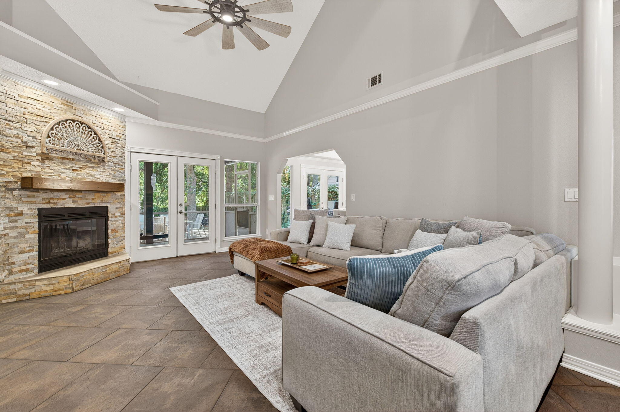 ISLANDVIEW BEACH - Residential