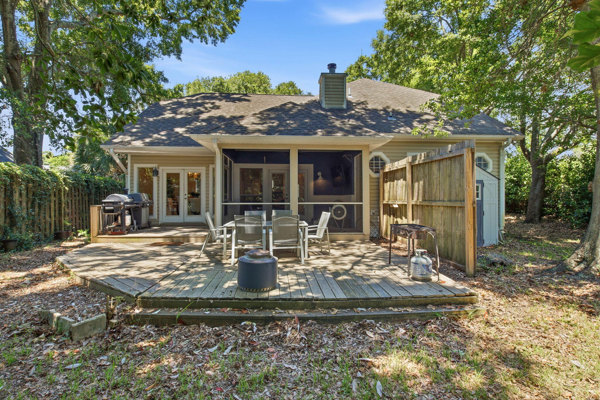 ISLANDVIEW BEACH - Residential
