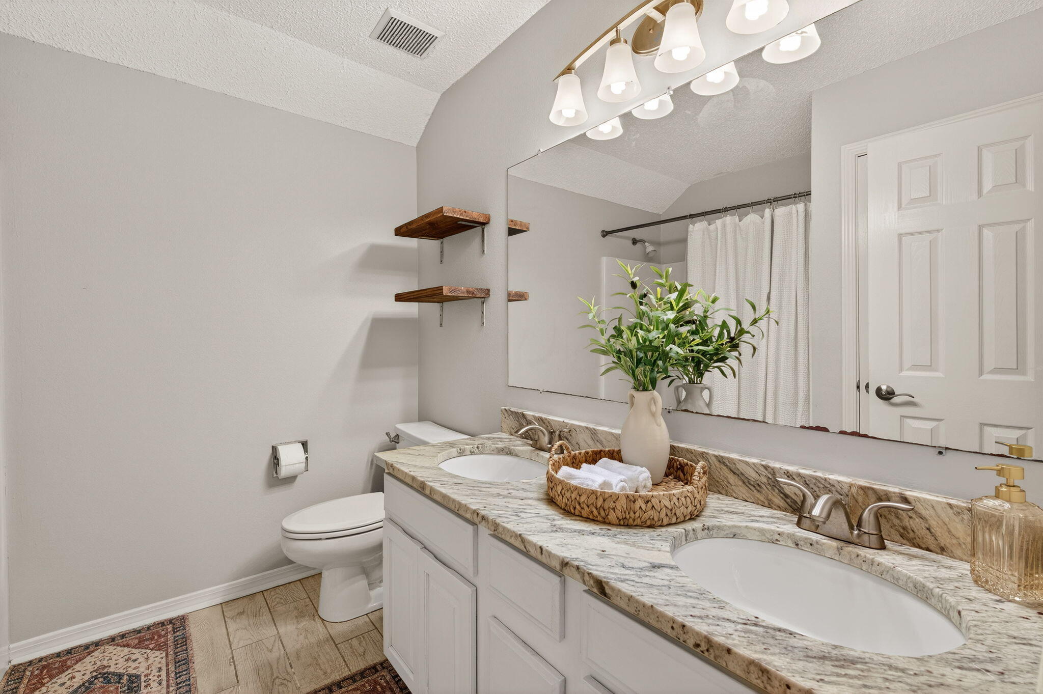 ISLANDVIEW BEACH - Residential
