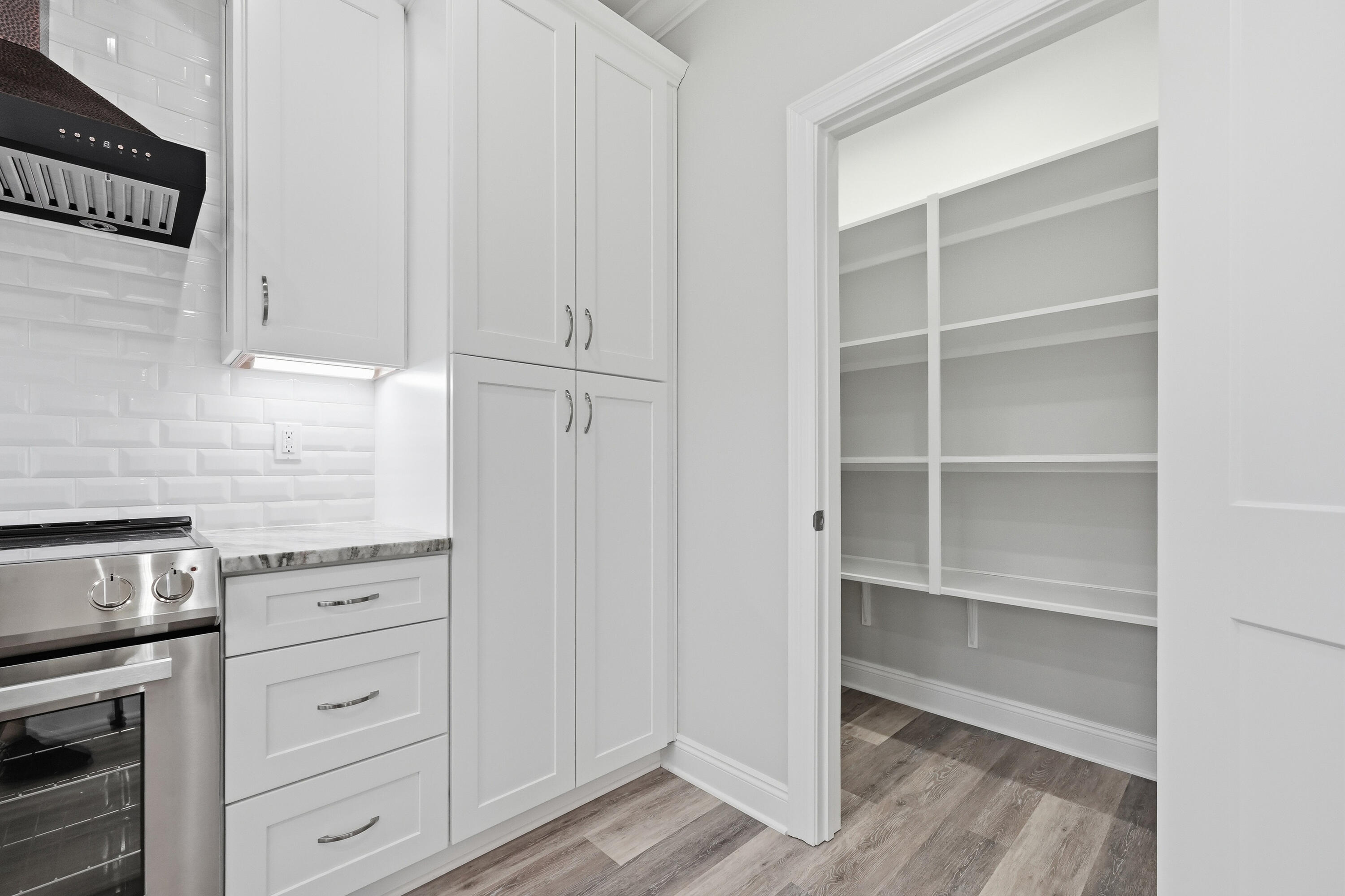 KENNEDY LAKE (UNRECORDED) - Residential