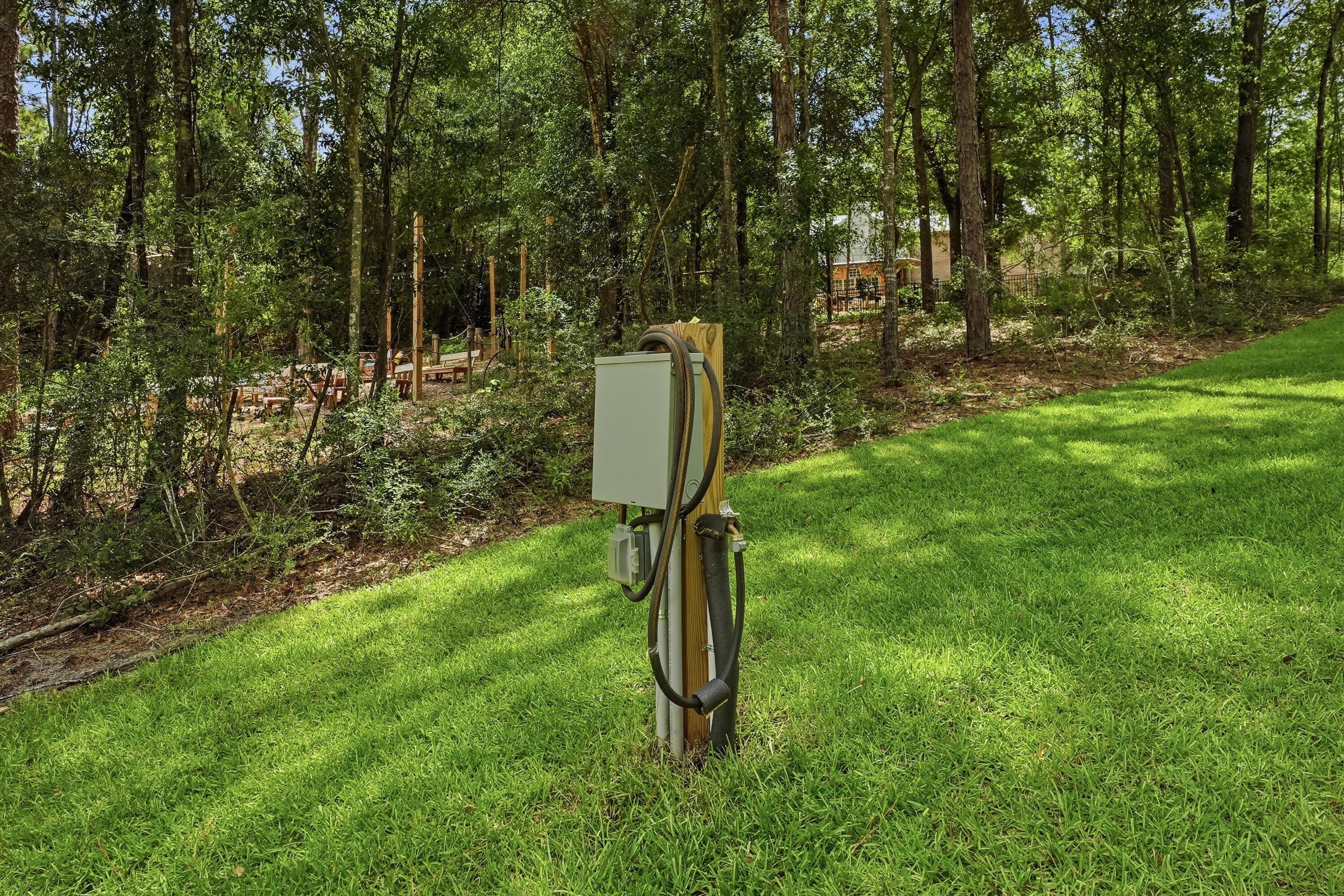 KENNEDY LAKE (UNRECORDED) - Residential
