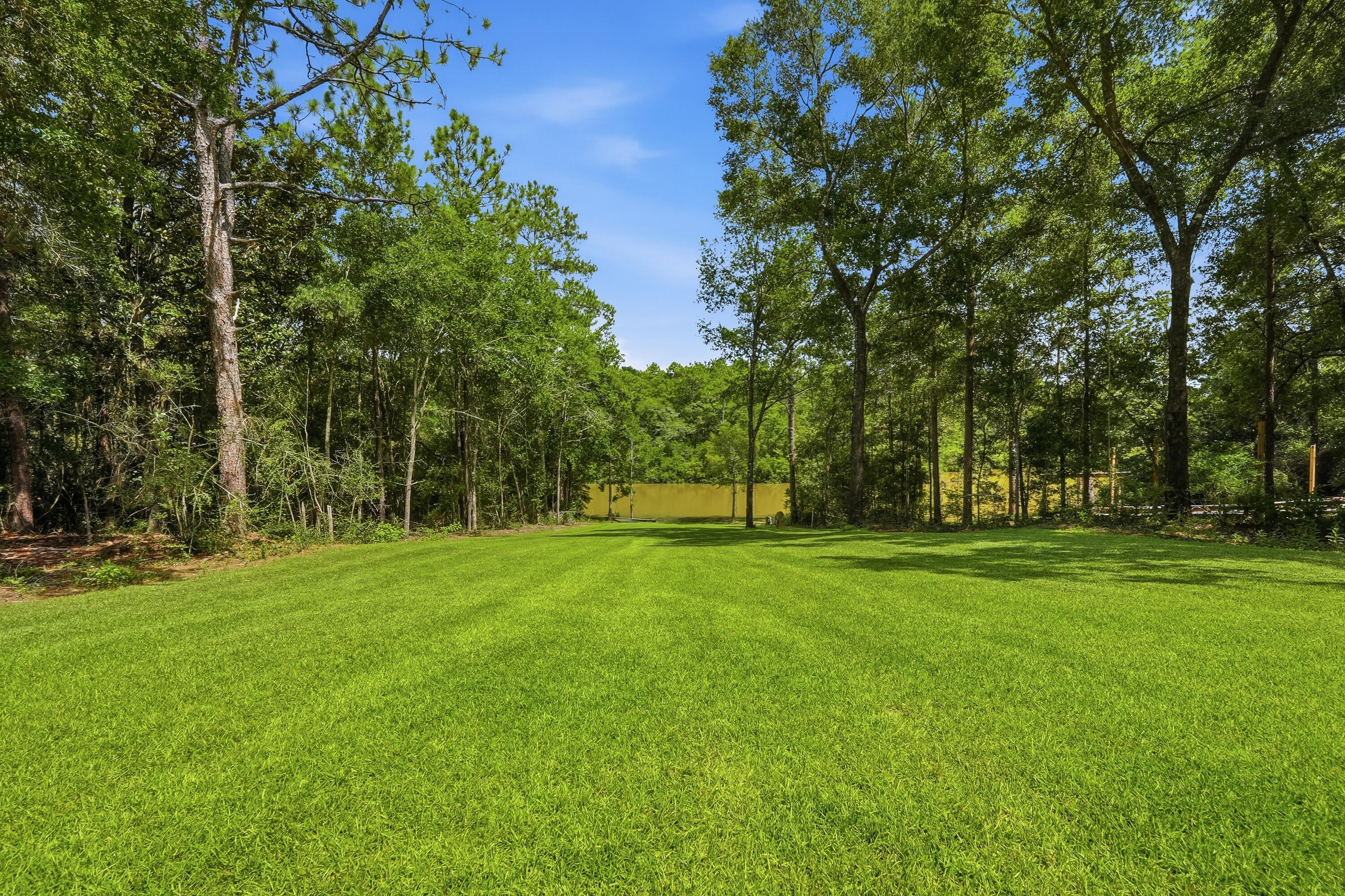 KENNEDY LAKE (UNRECORDED) - Residential
