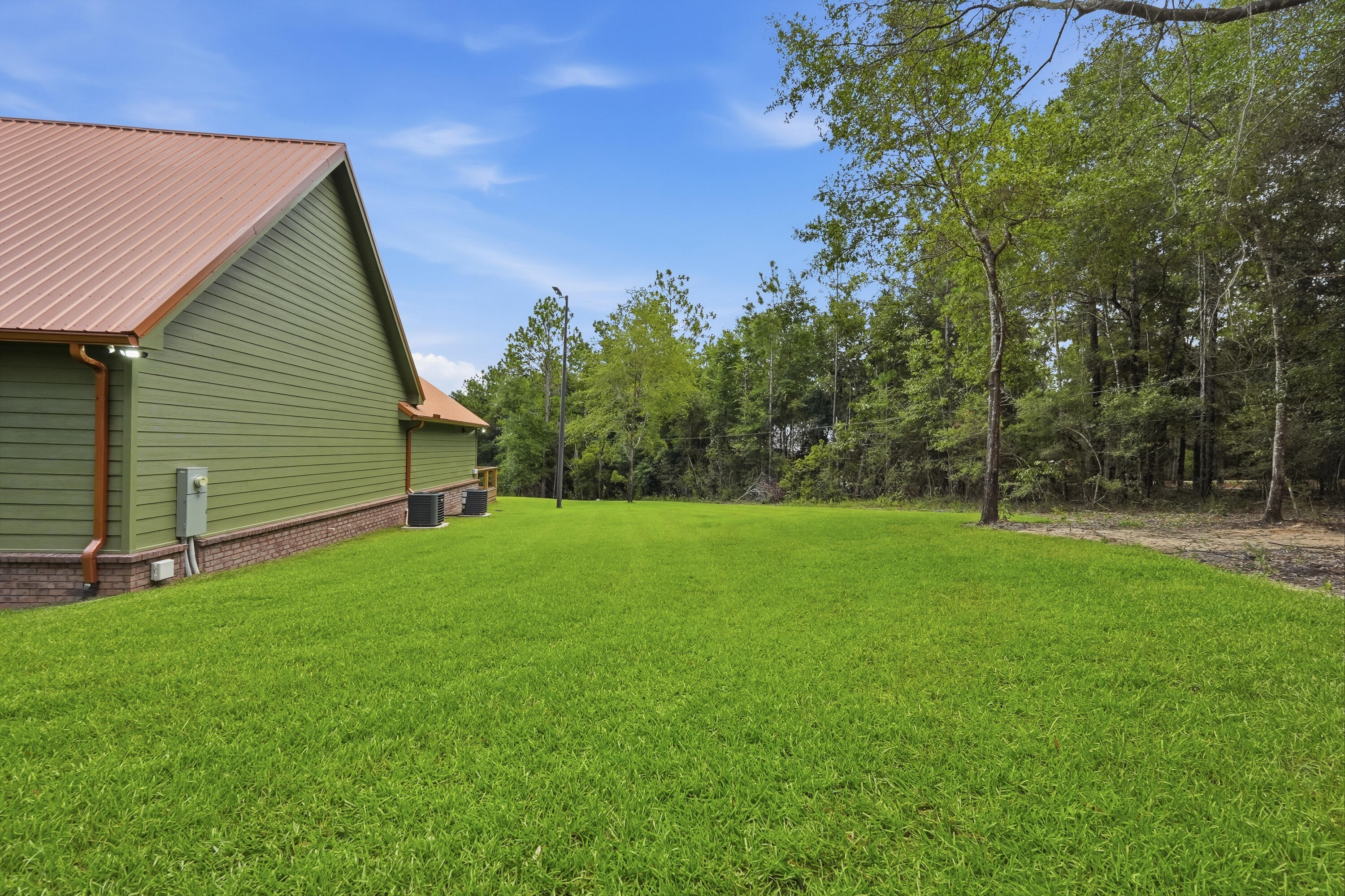 KENNEDY LAKE (UNRECORDED) - Residential