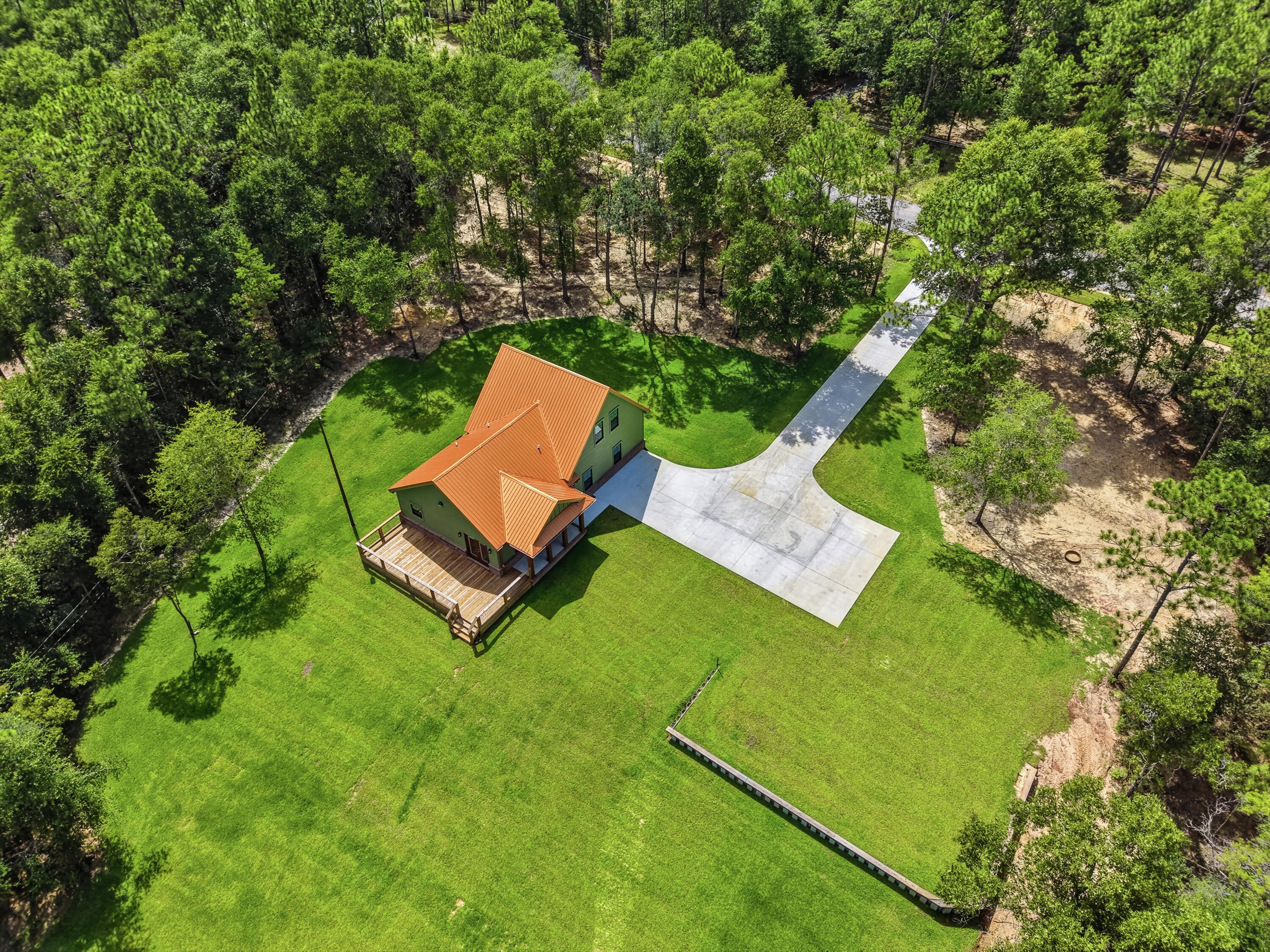 KENNEDY LAKE (UNRECORDED) - Residential