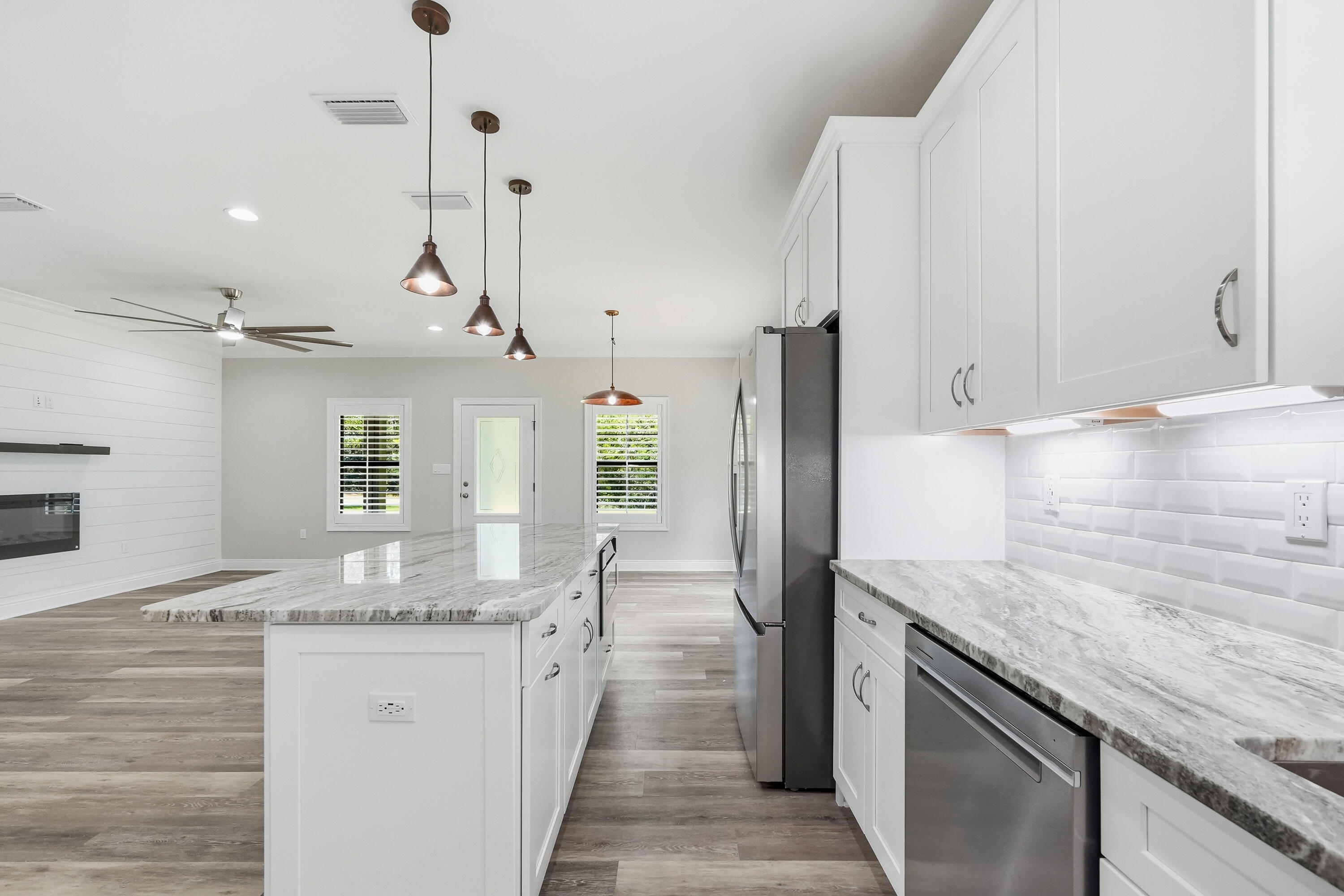 KENNEDY LAKE (UNRECORDED) - Residential