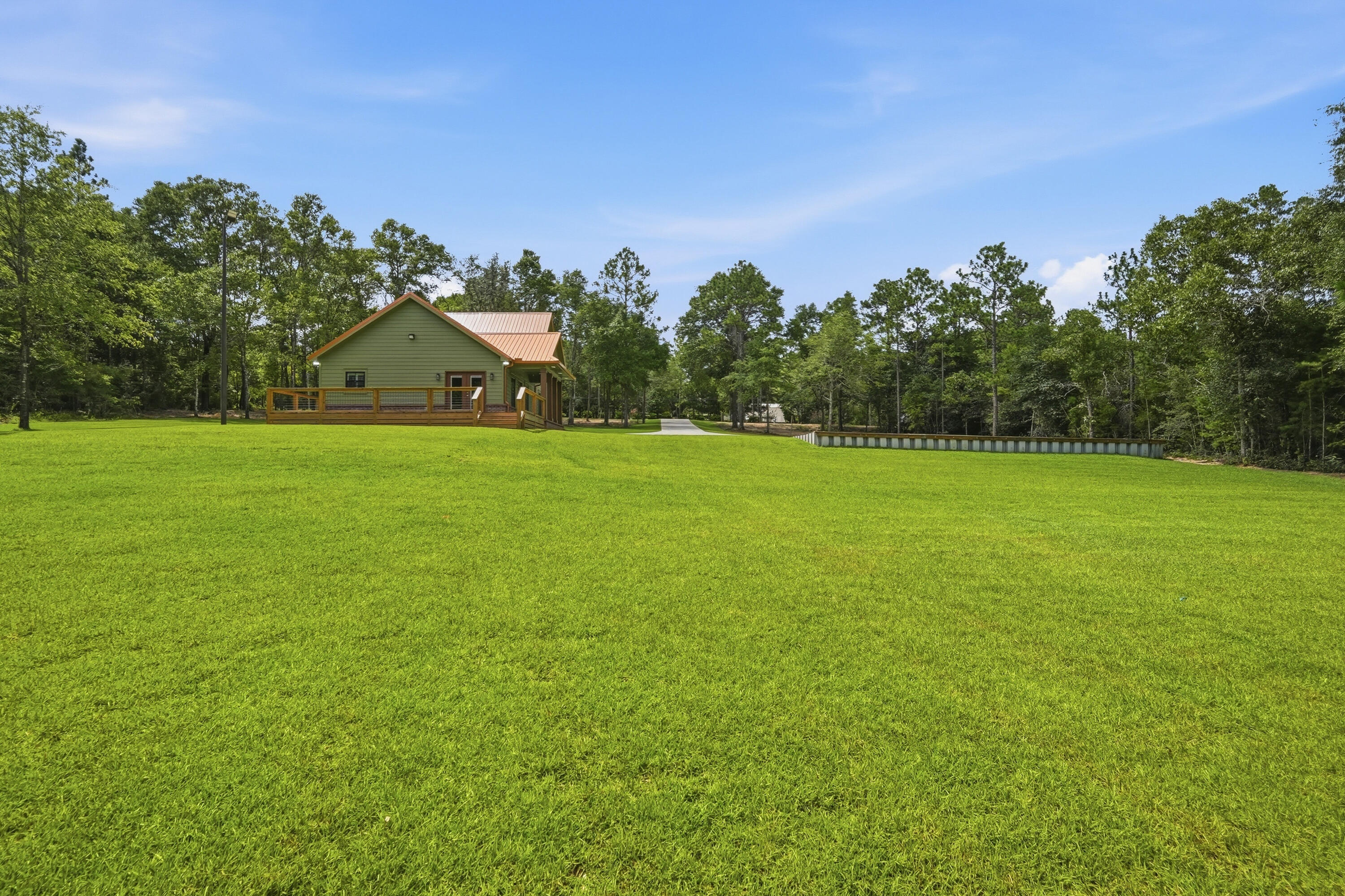 KENNEDY LAKE (UNRECORDED) - Residential