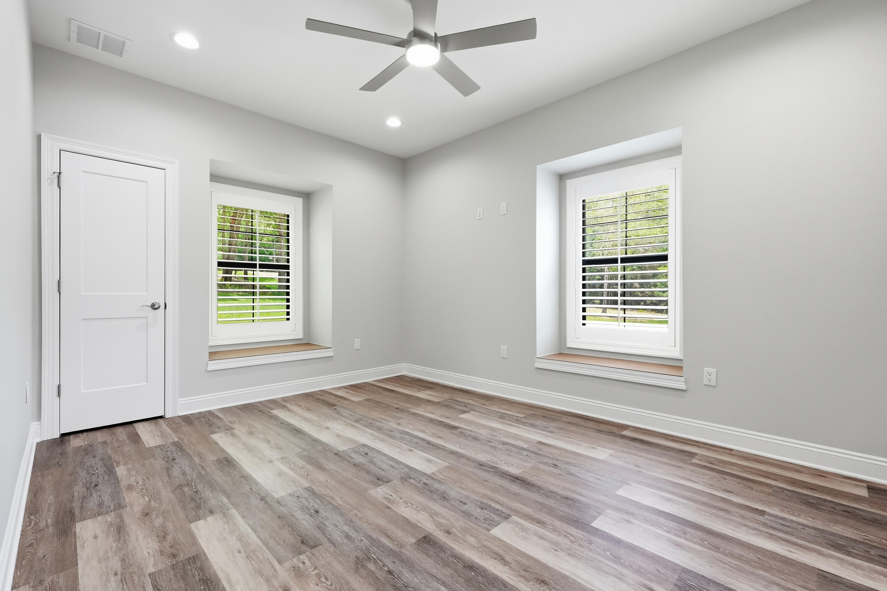KENNEDY LAKE (UNRECORDED) - Residential