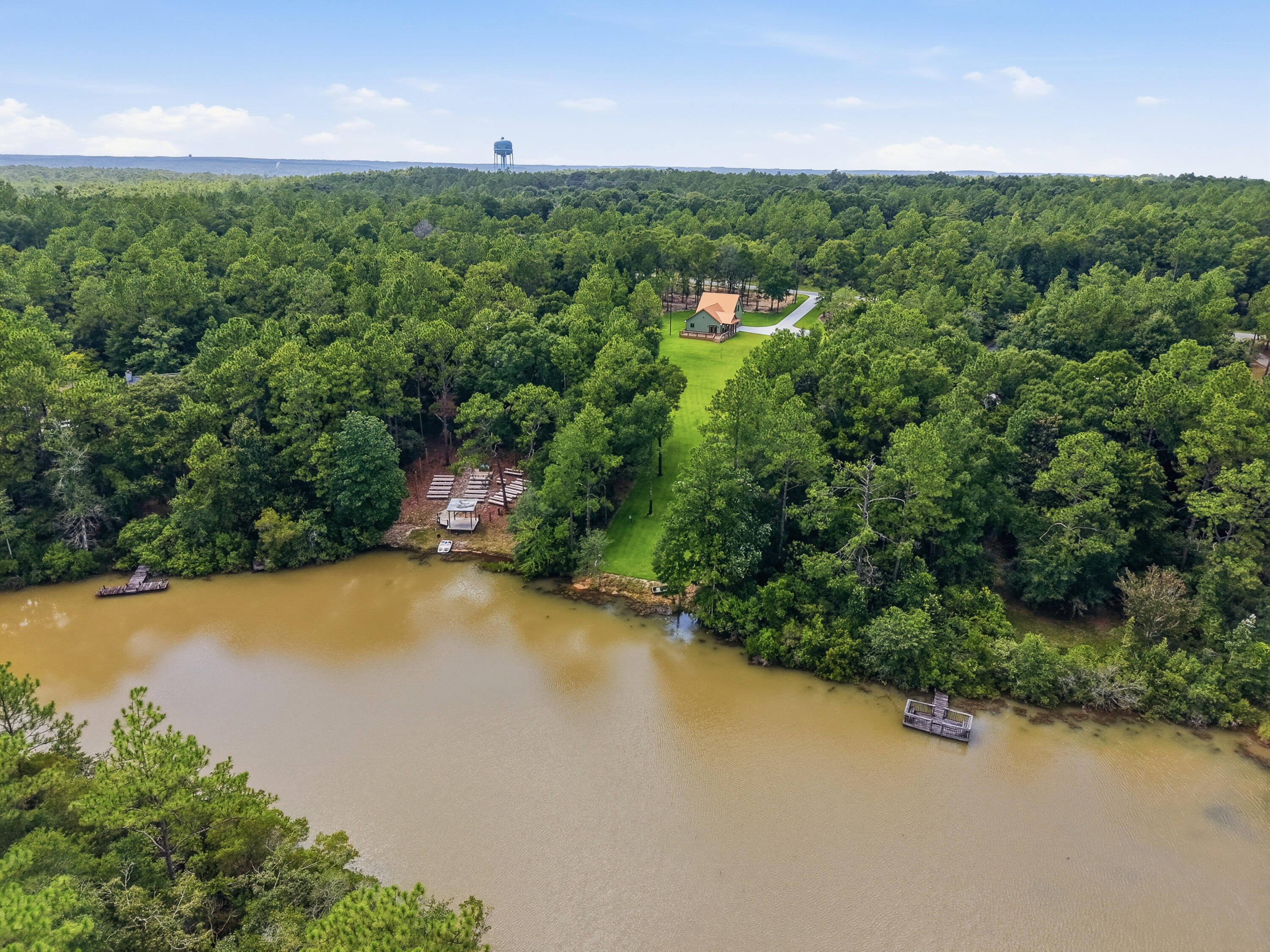 KENNEDY LAKE (UNRECORDED) - Residential