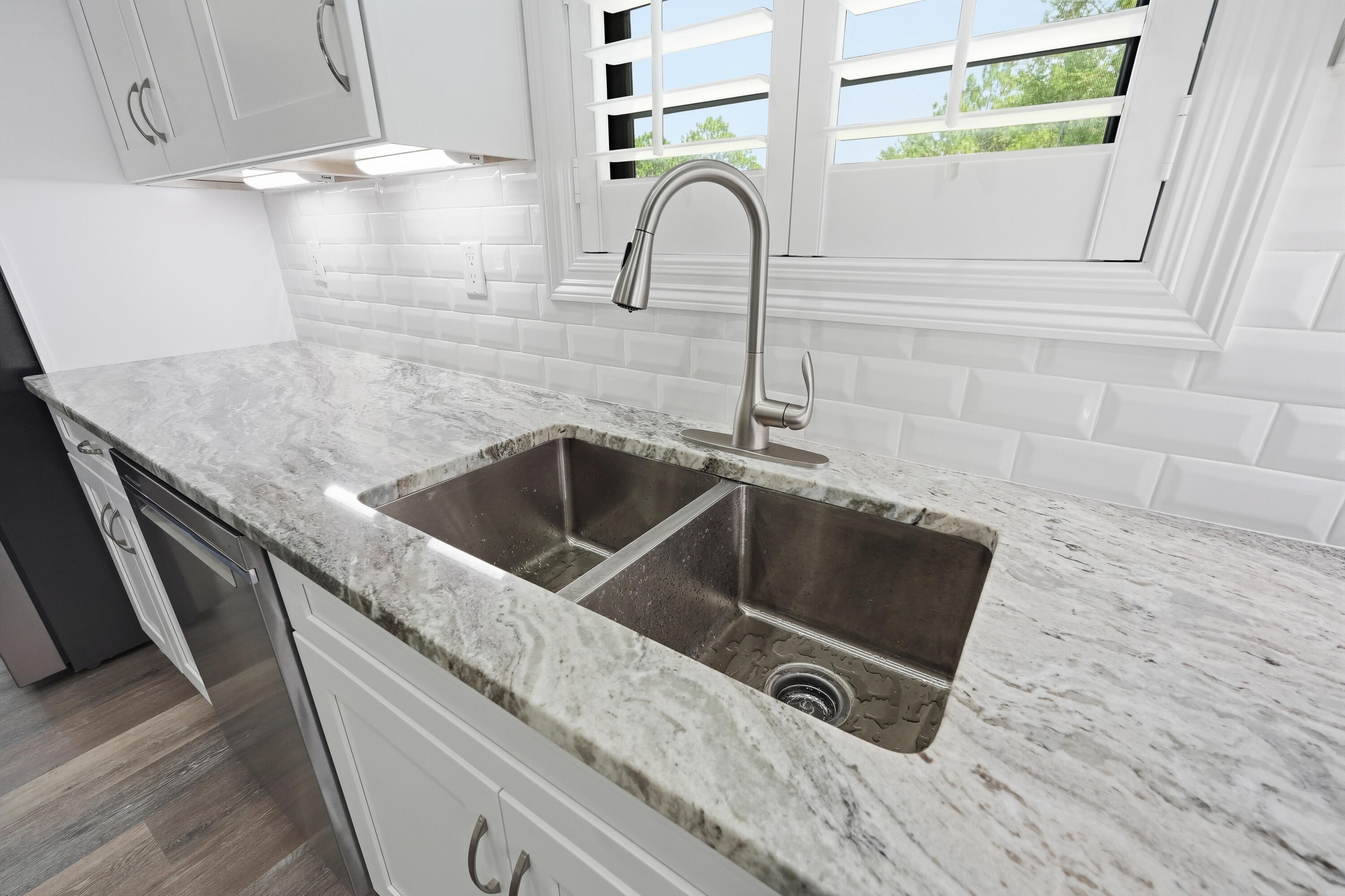 KENNEDY LAKE (UNRECORDED) - Residential