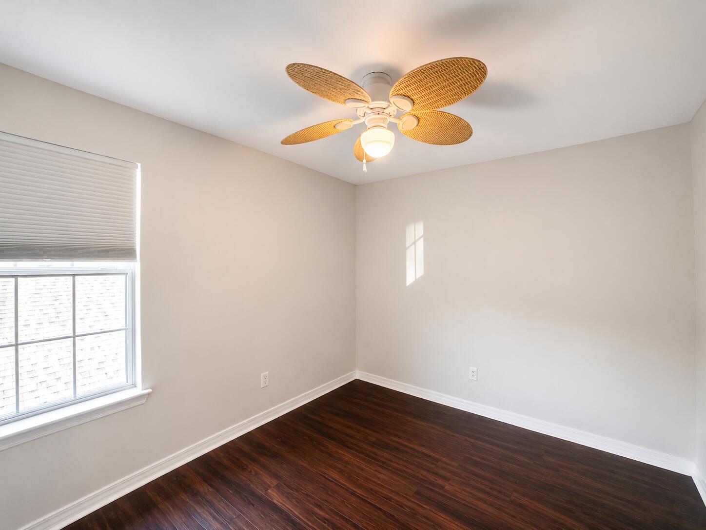 NORTH RIDGE CREEK S/D 1ST ADDN - Residential Lease