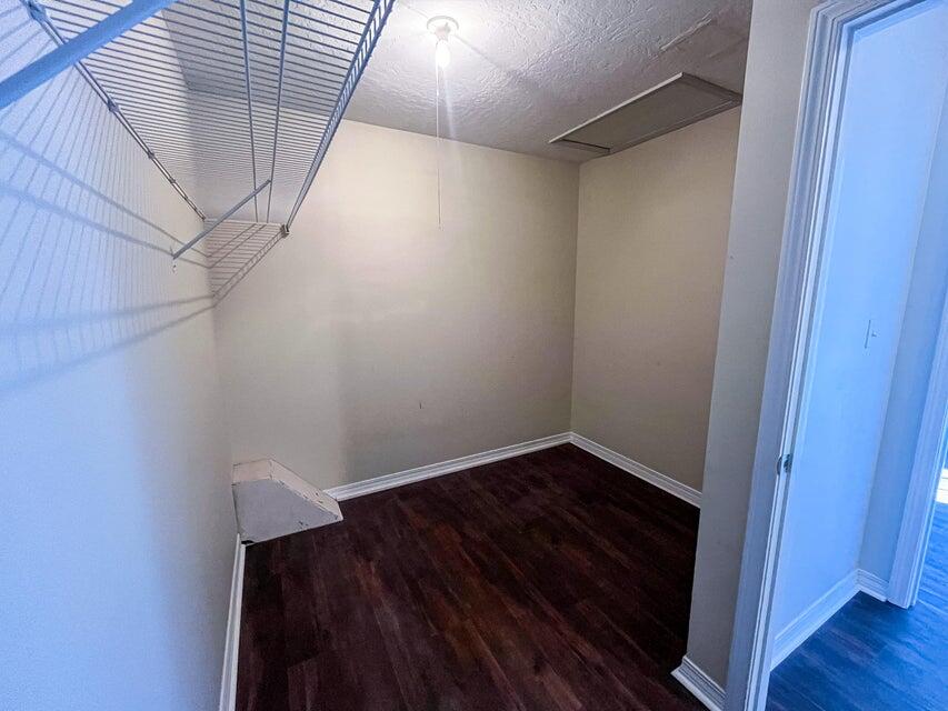 NORTH RIDGE CREEK S/D 1ST ADDN - Residential Lease